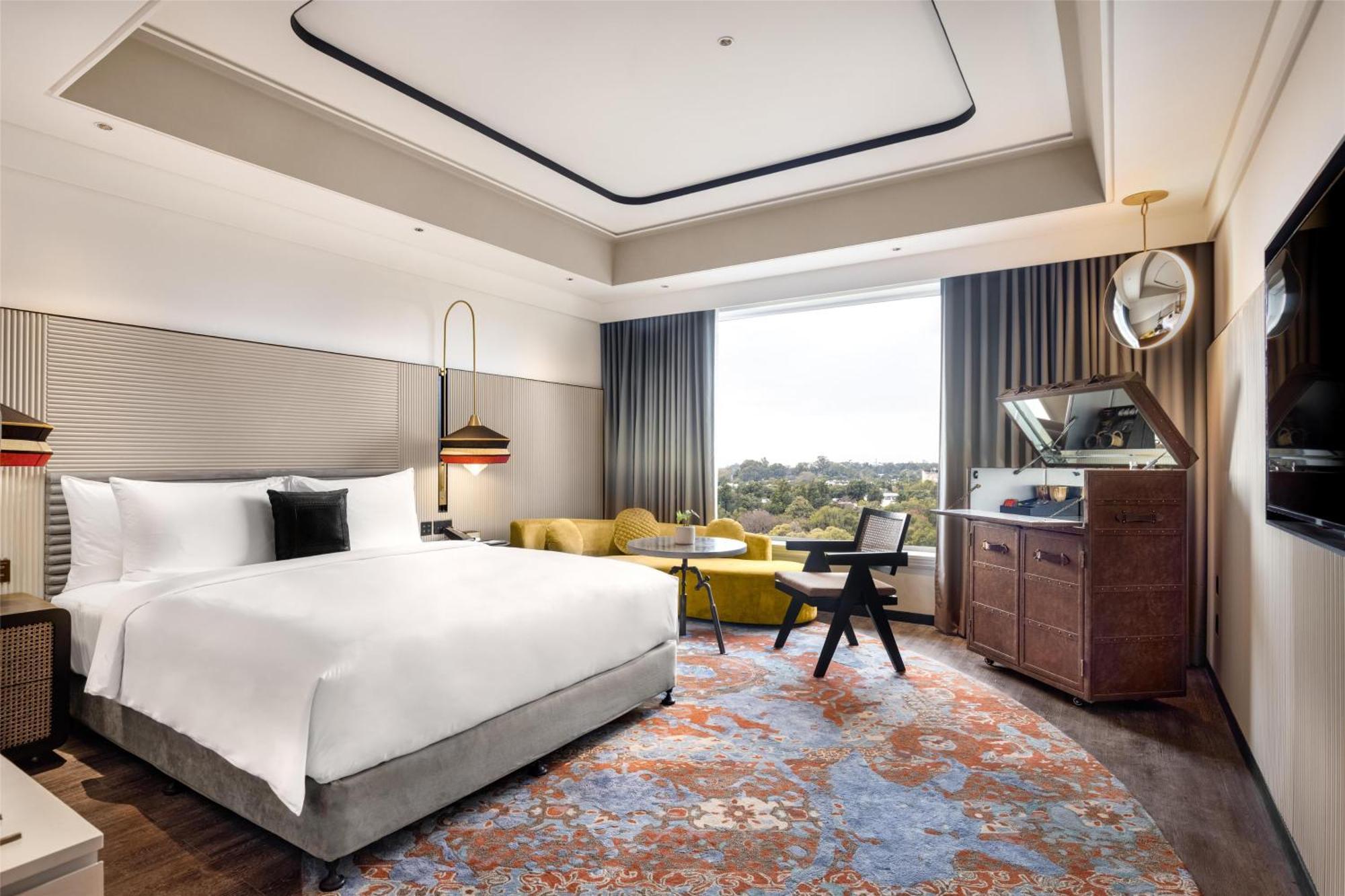 Deluxe Room disc on Food Soft Beverage Laundry SPA Credit INR 1000 T&C apply