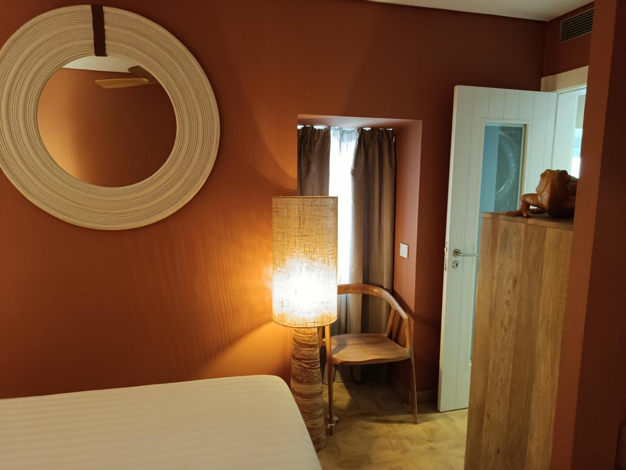 Interior Double Room,1697500631:JPEG
