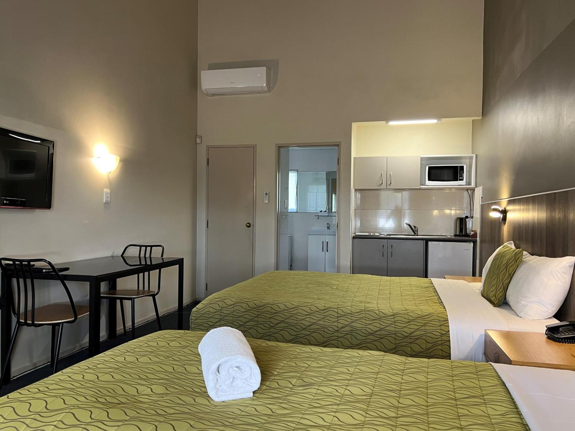 Twin Room with Bath
