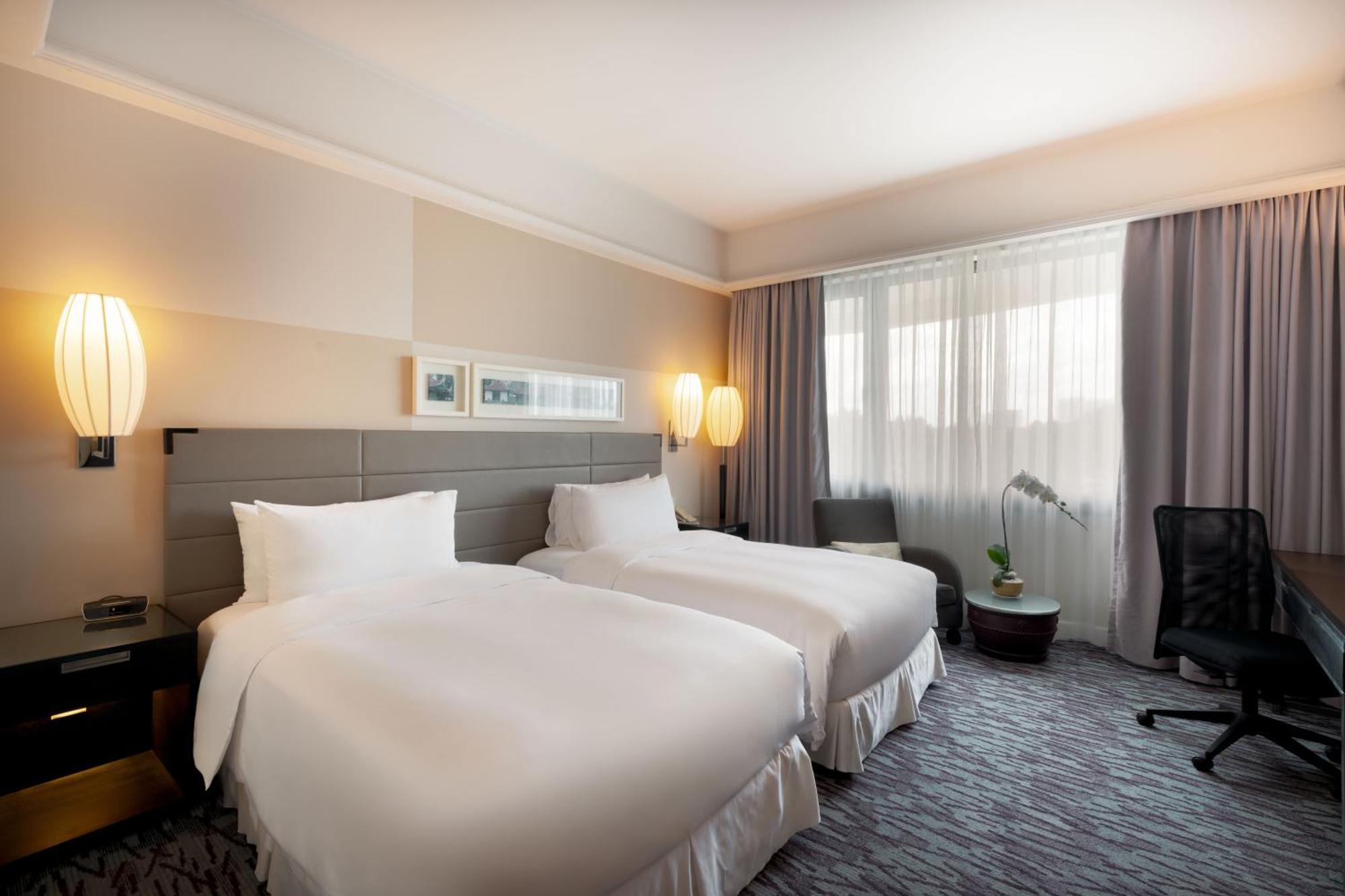 Deluxe Twin Room B