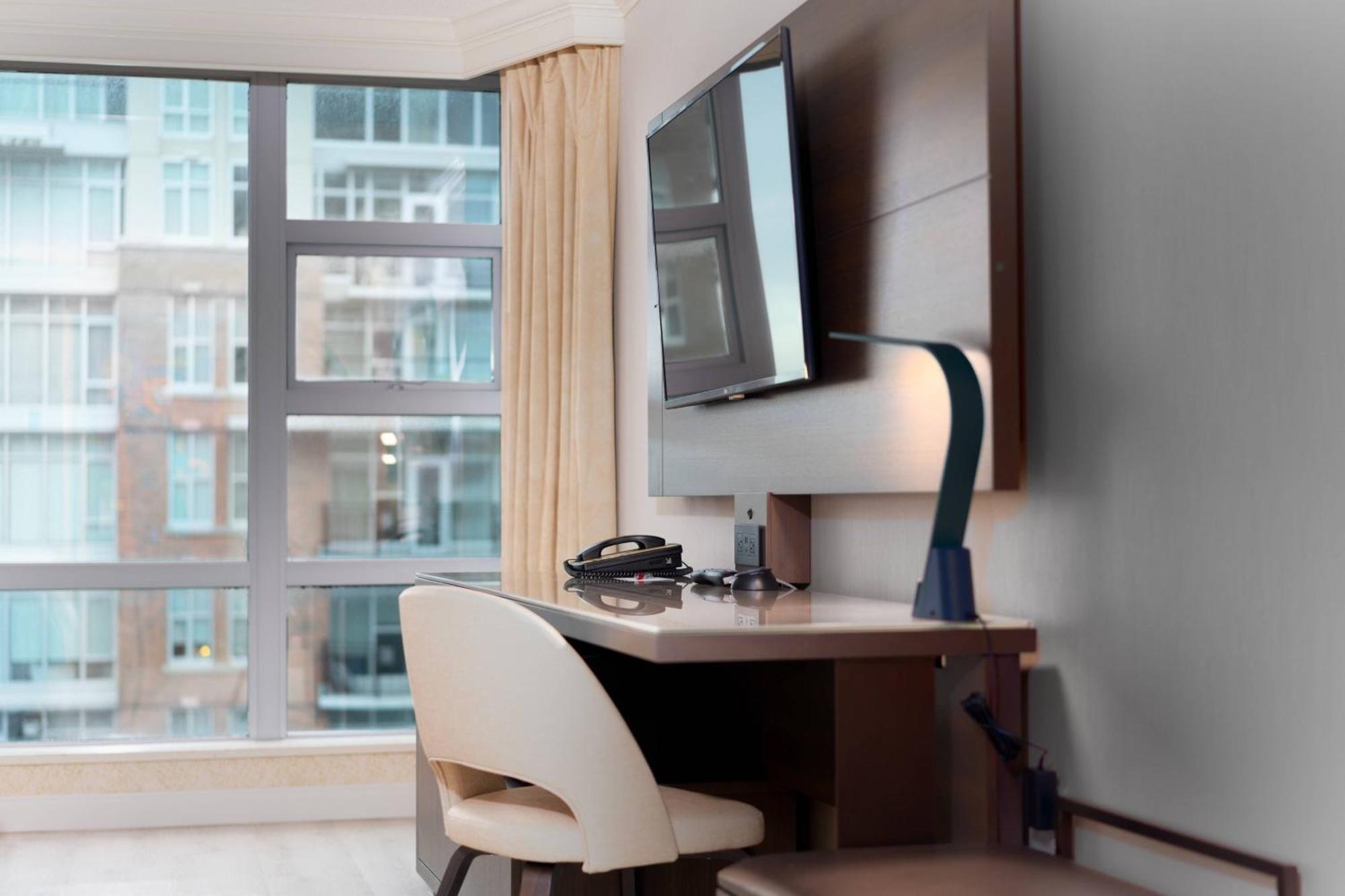 Room, 1 King Bed, Non-smoking,1697849917:JPEG