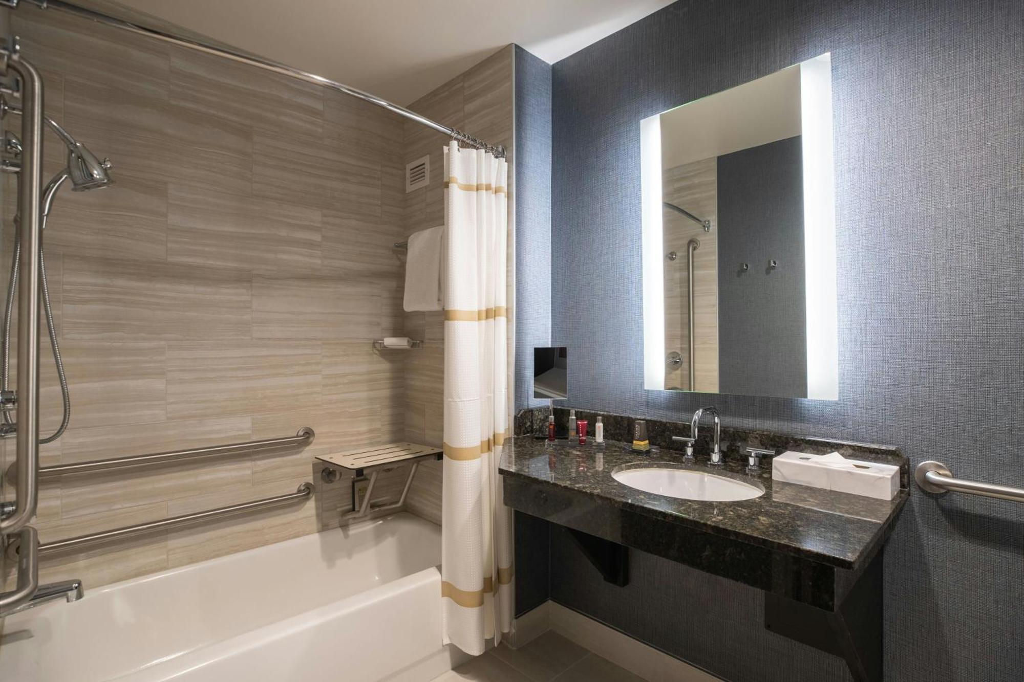 King Room with Adapted Tub - Mobility Accessible