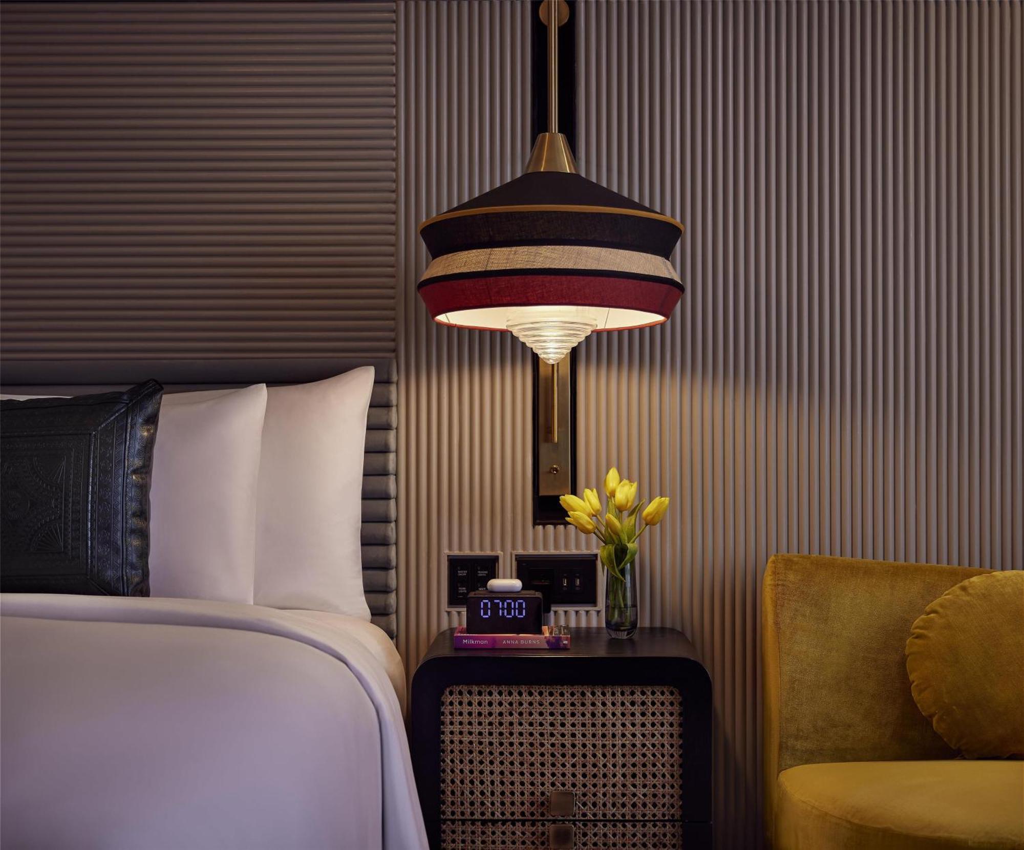 Deluxe Room disc on Food Soft Beverage Laundry SPA Credit INR 1000 T&C apply