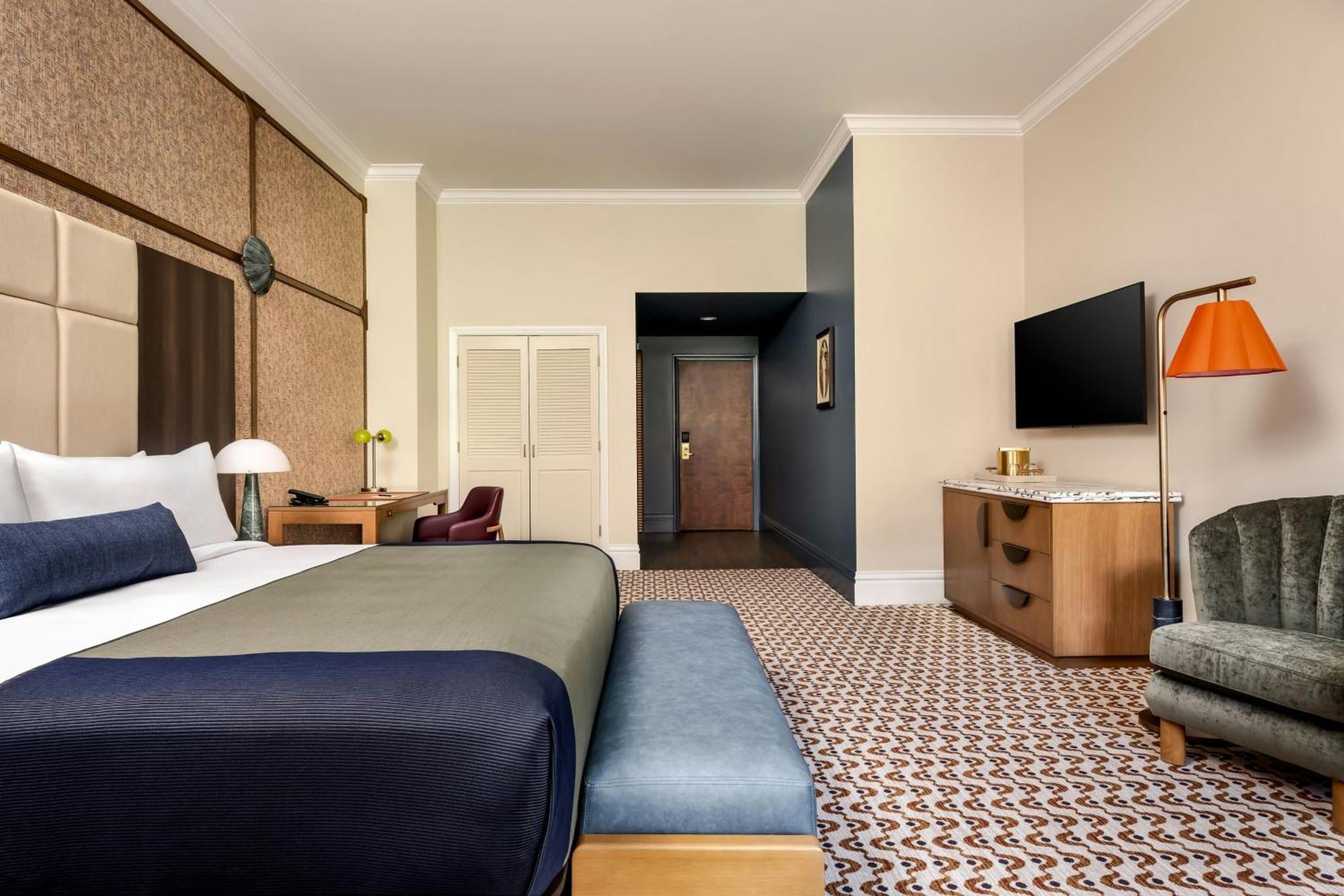 Larger Guest room, 1 King