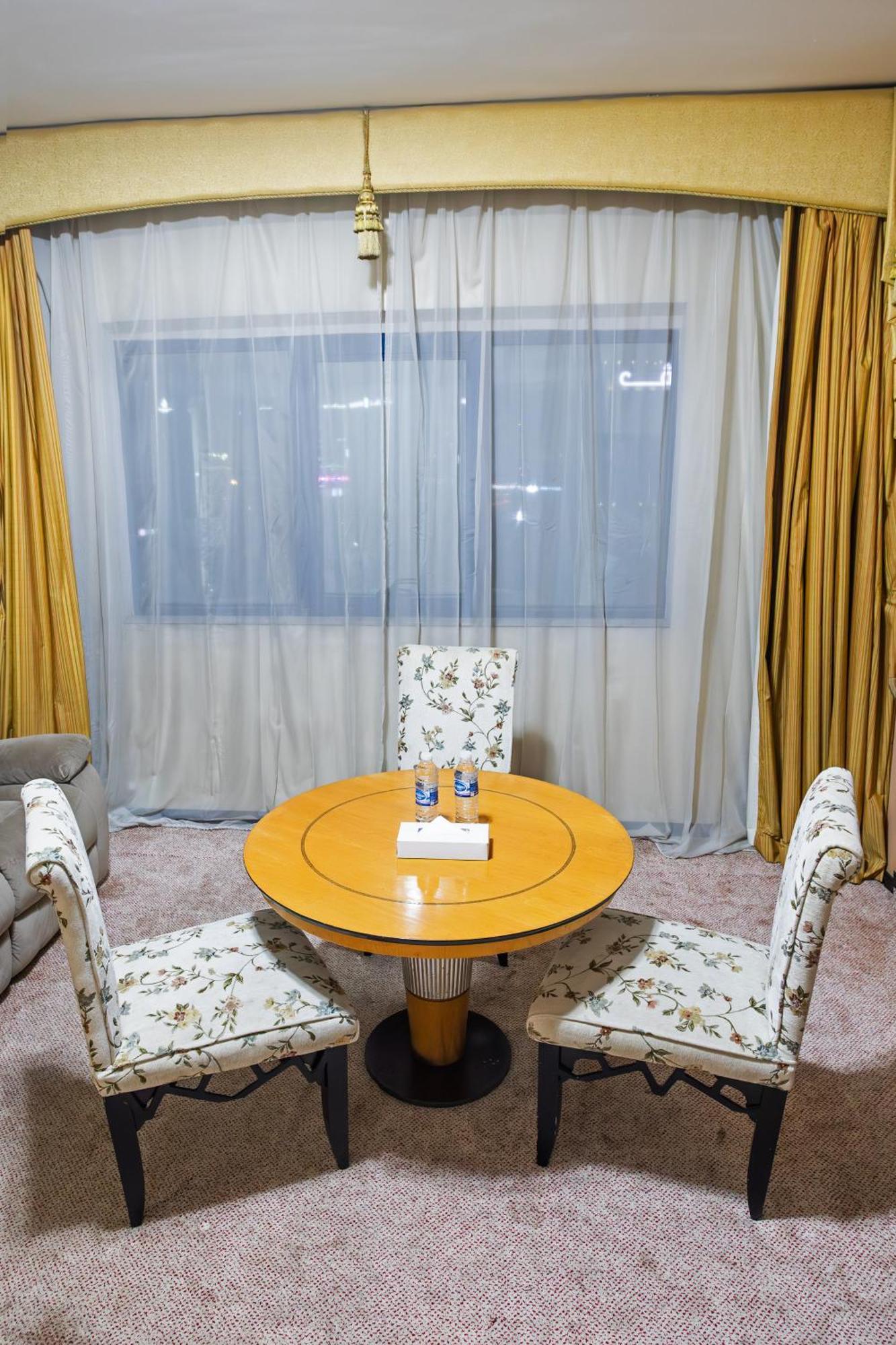 Executive Suite