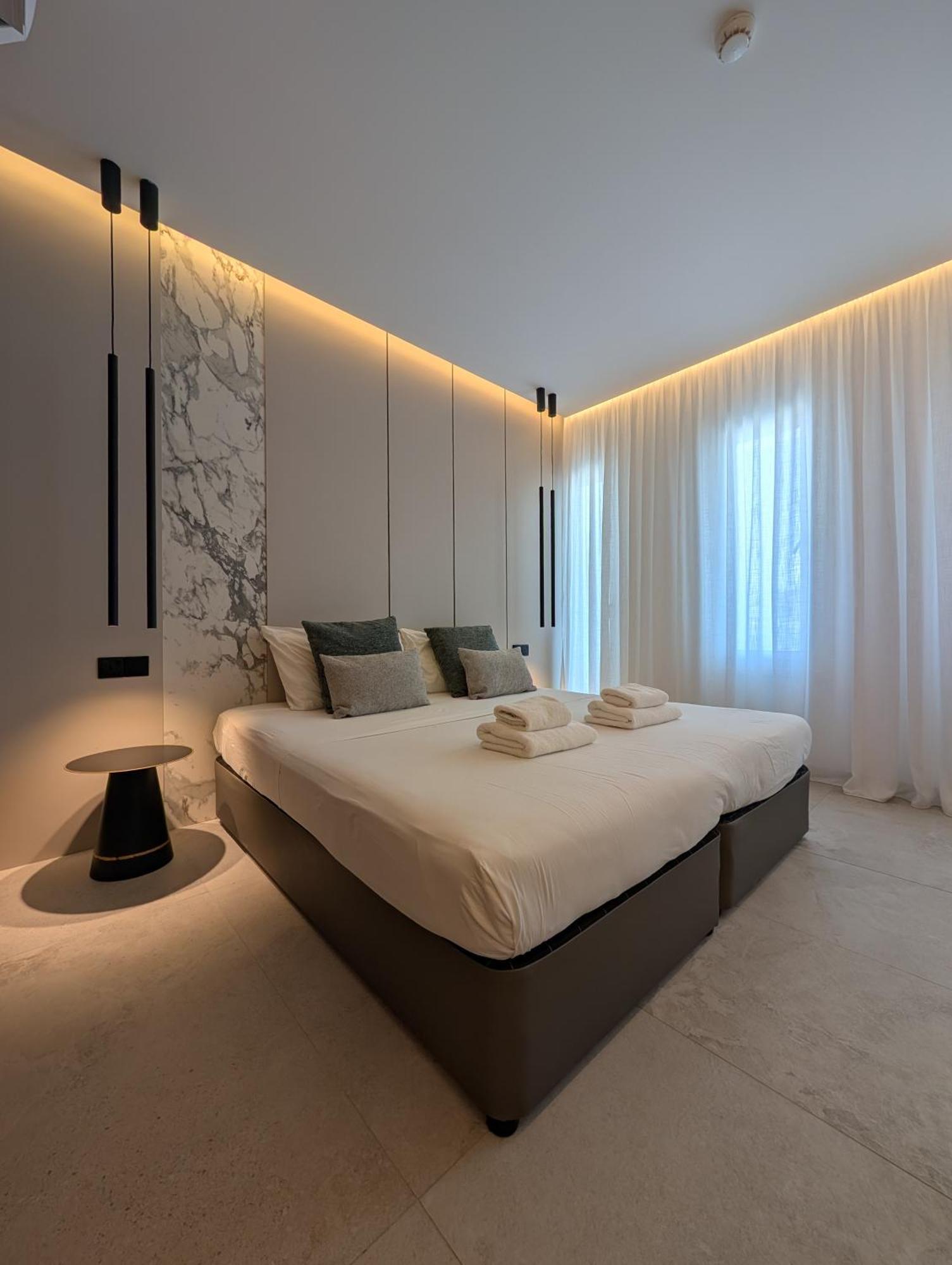 Deluxe Double or Twin Room with Sea View
