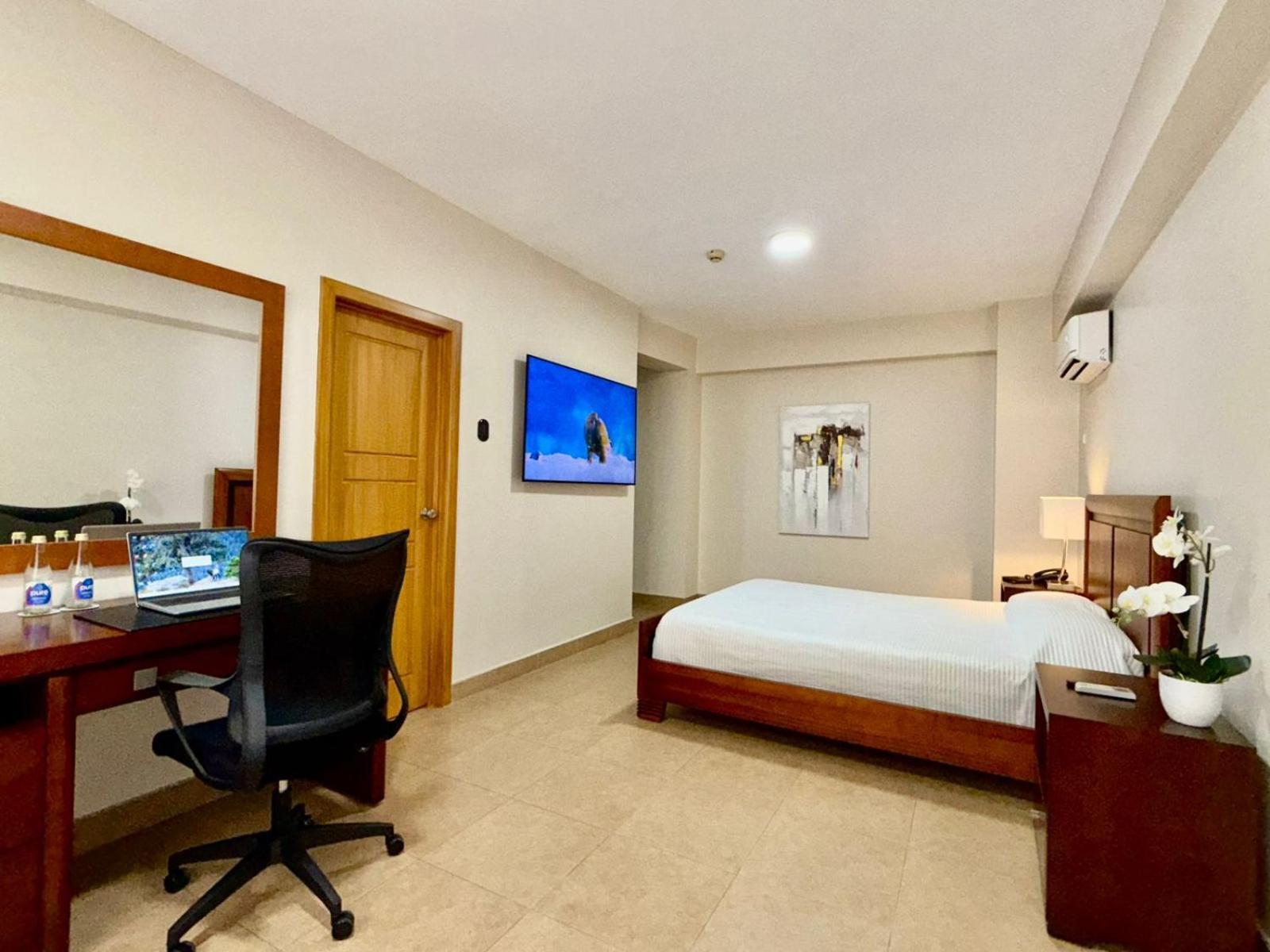 Deluxe Single Room