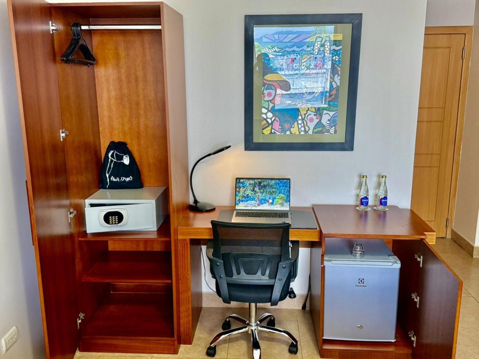Deluxe Single Room