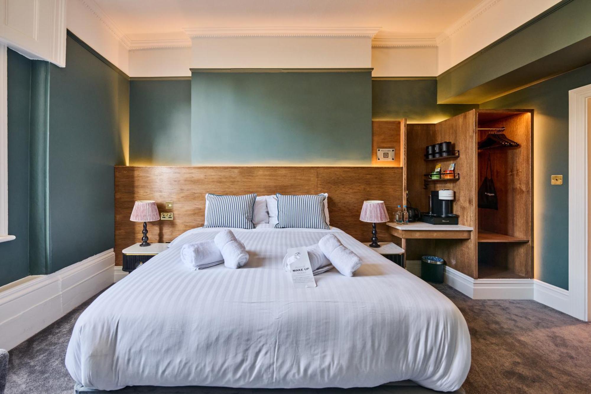 Large Double Room