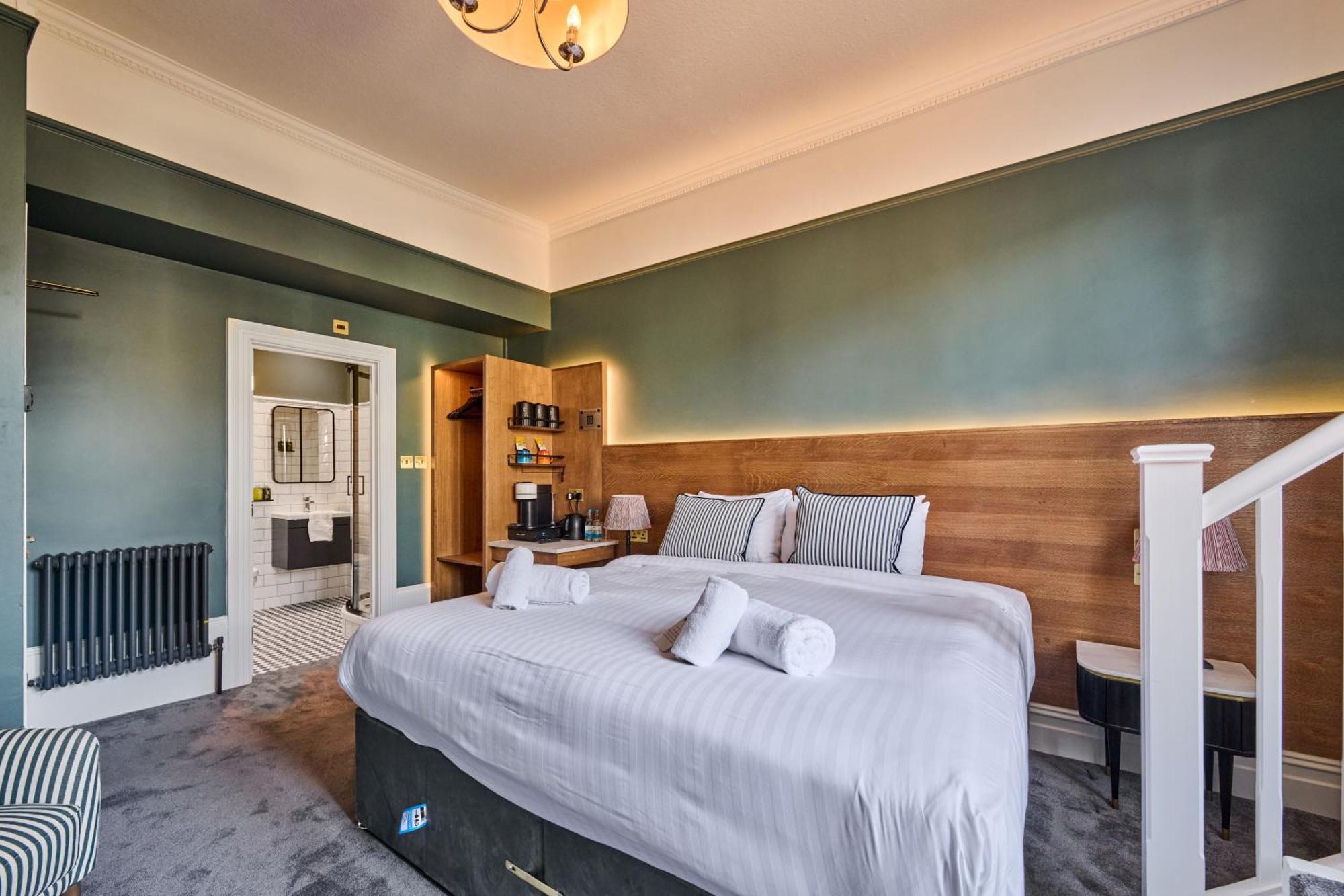 Large Double Room