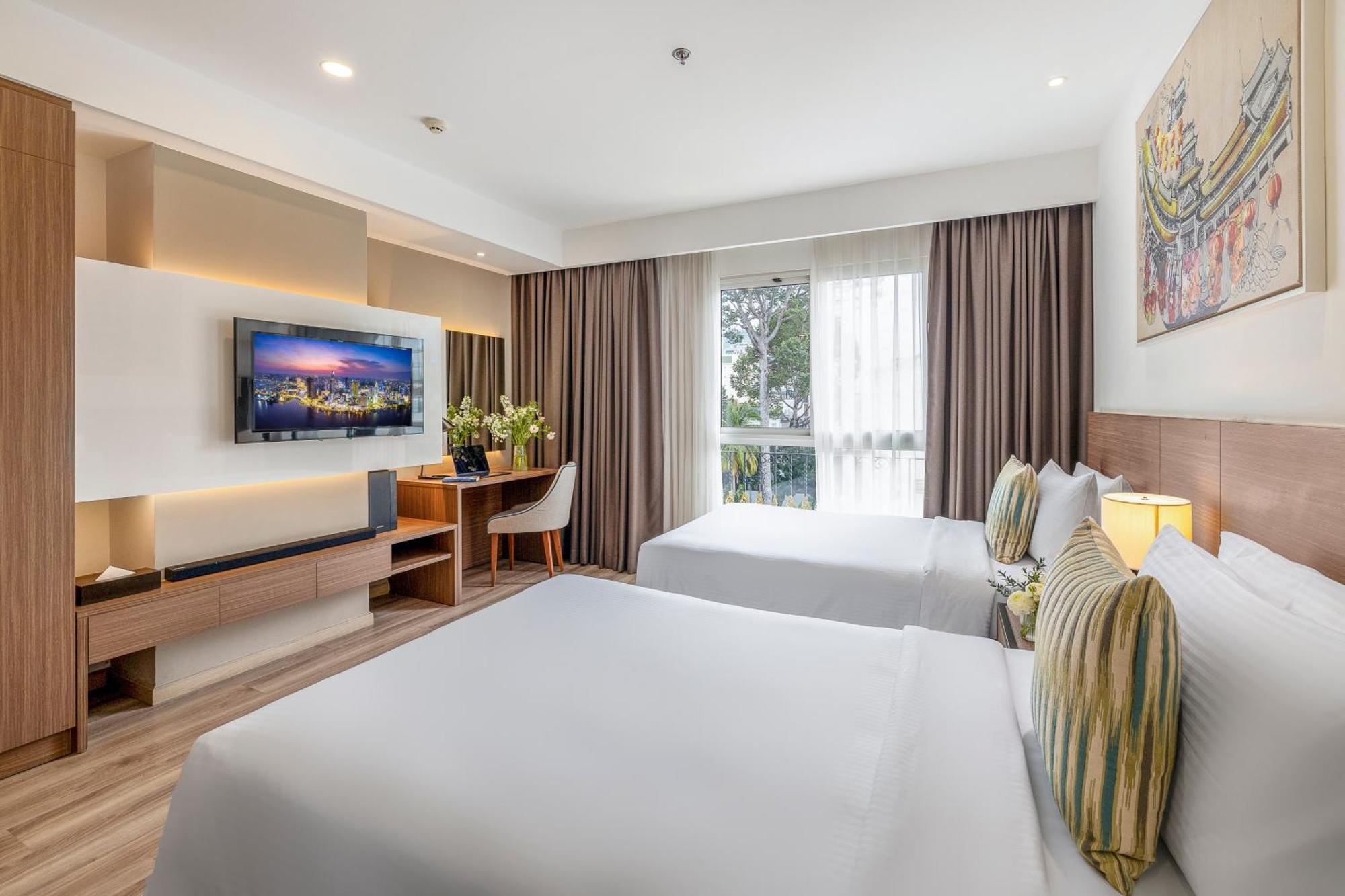 Studio Twin Room City View