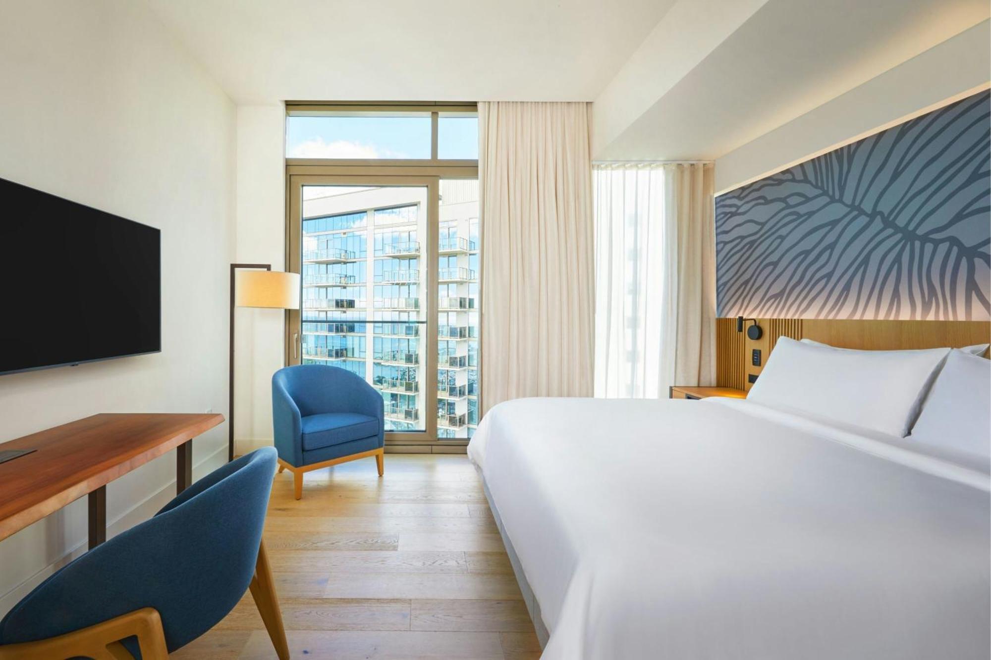 One-Bedroom Residential King Suite Sofa Bed Ocean View