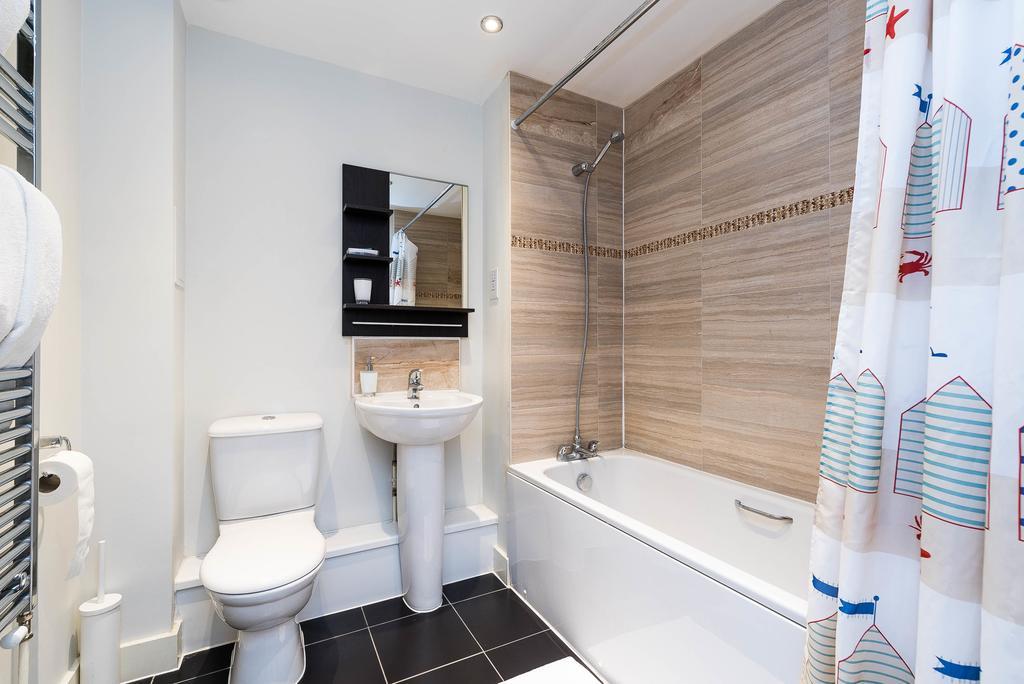 Single Room with Shared Bathroom