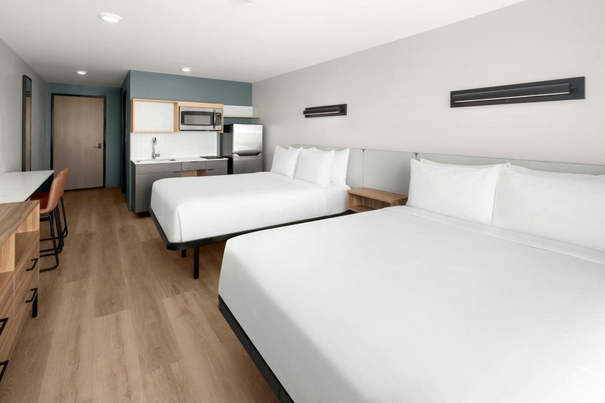 Studio Queen Room with Two Queen Beds – Hearing Accessible