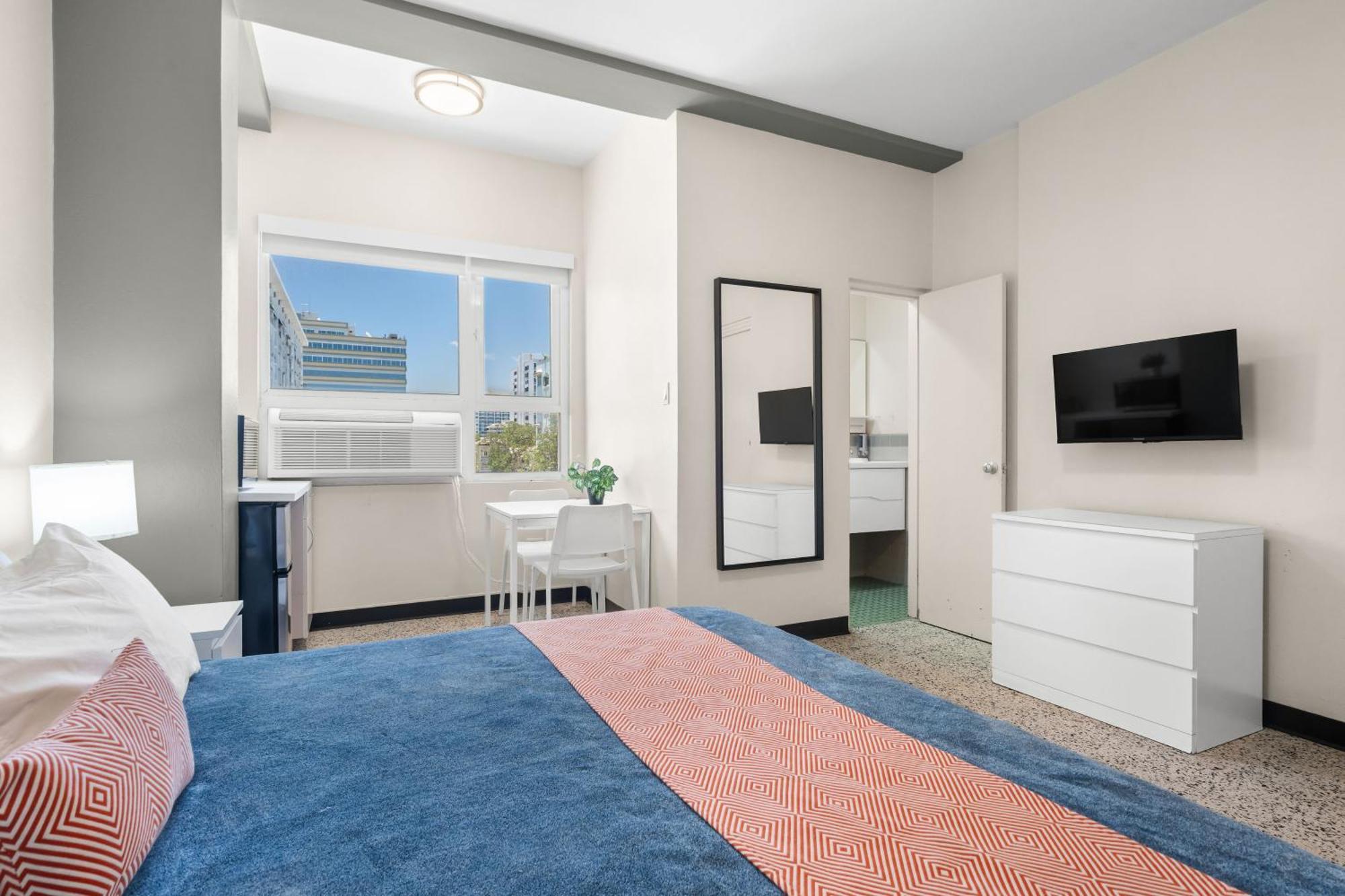 Standard King Room