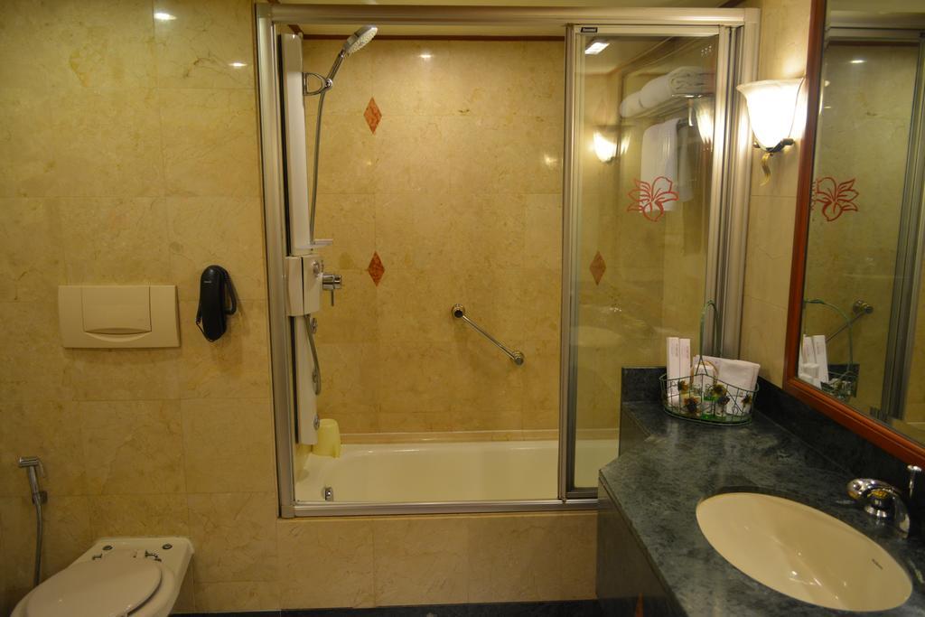 Orchid Suite with Separate Living Room, Two Way Airport Transfers, Happy Hours,170393745:JPEG