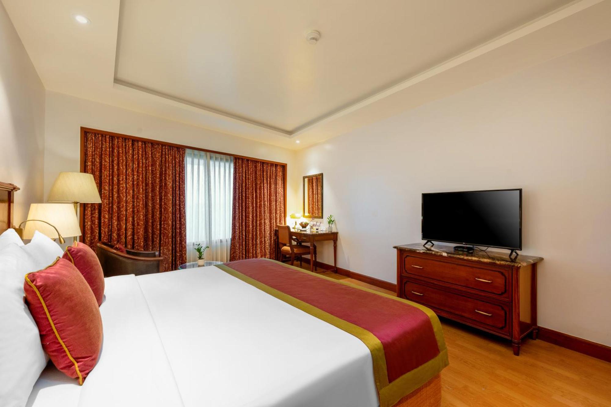 Premier Room King or Twin Bed