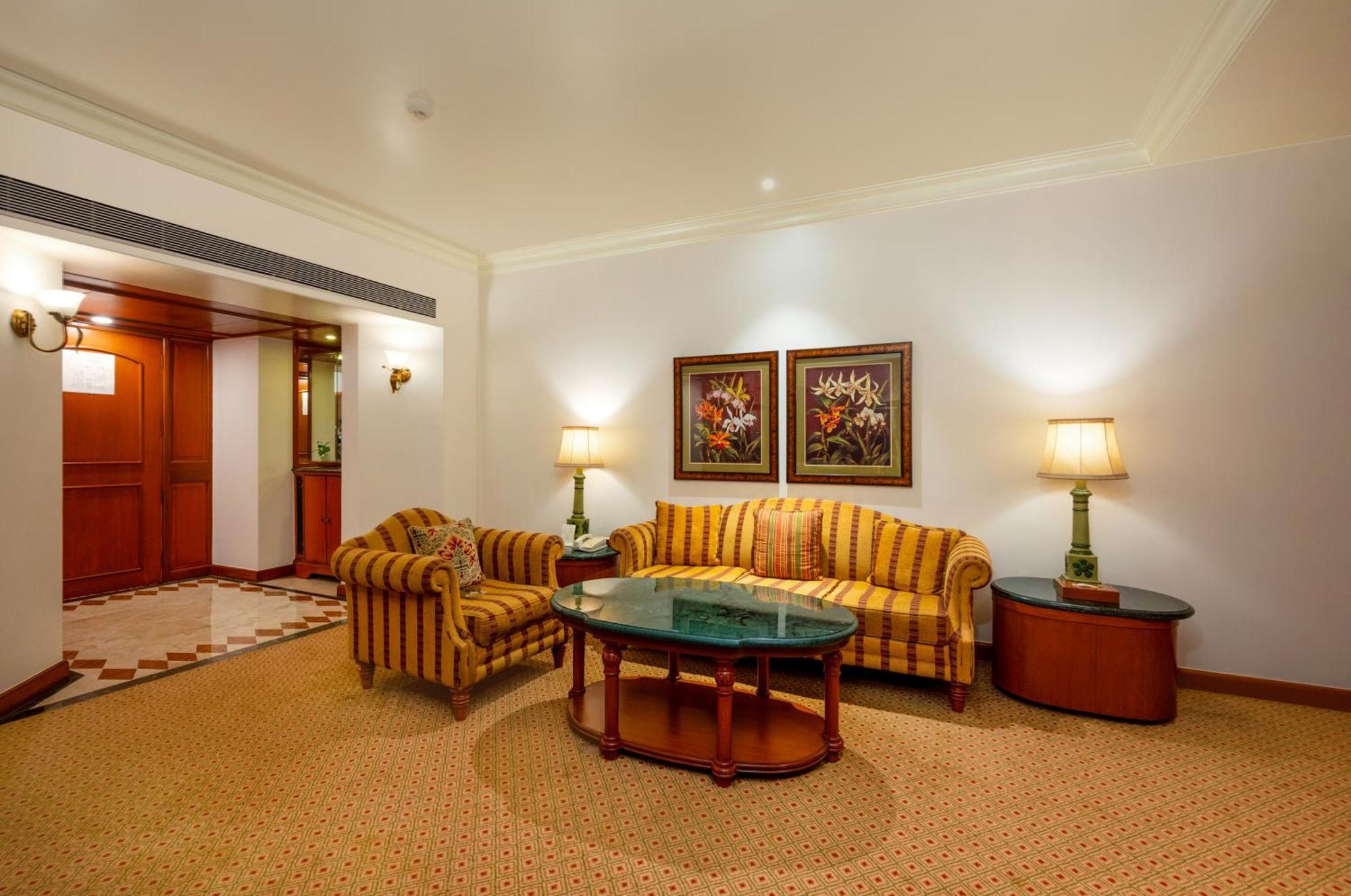 Orchid Suite Separate Living Room Two Way Airport Transfers to T1 only Happy Hours