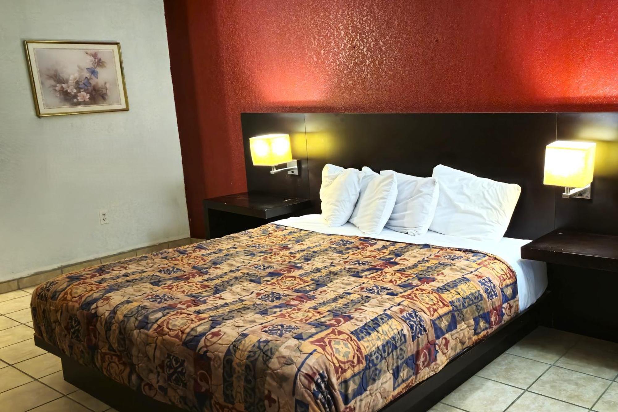 King Bed Non-Smoking