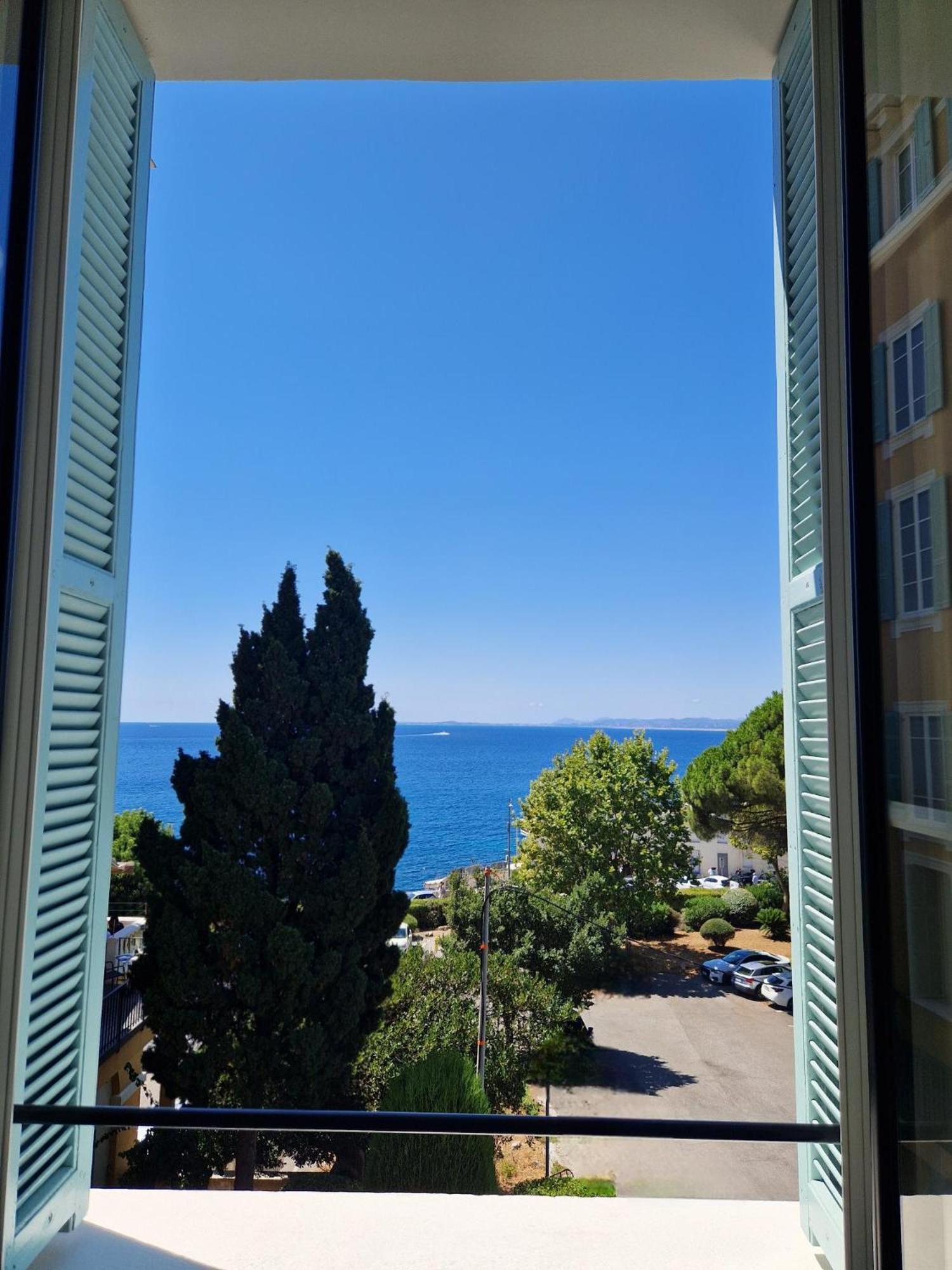 Double Room Sea View Annex Building access by stairs