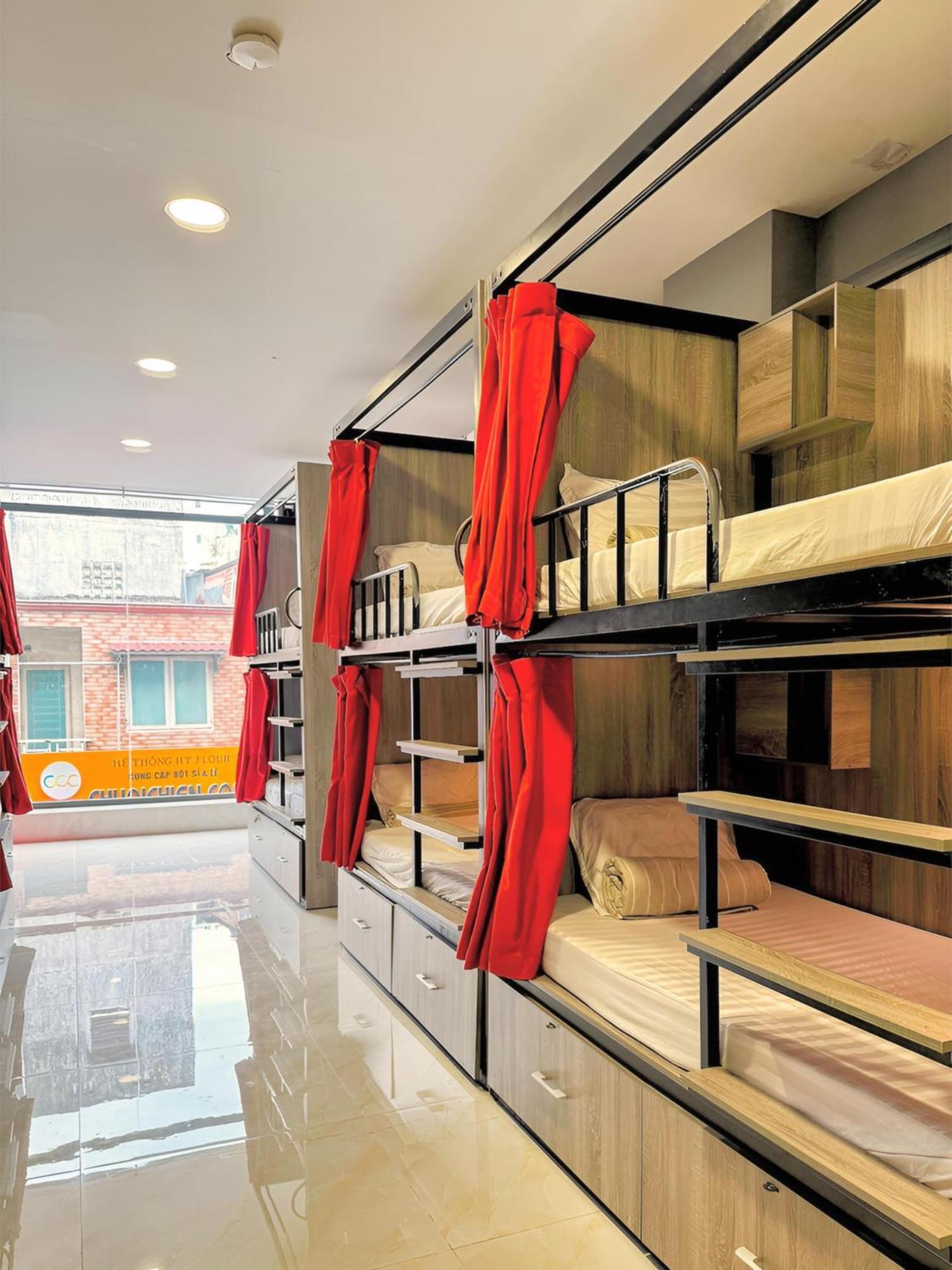 Bed 14-Bed Mixed Dormitory Room