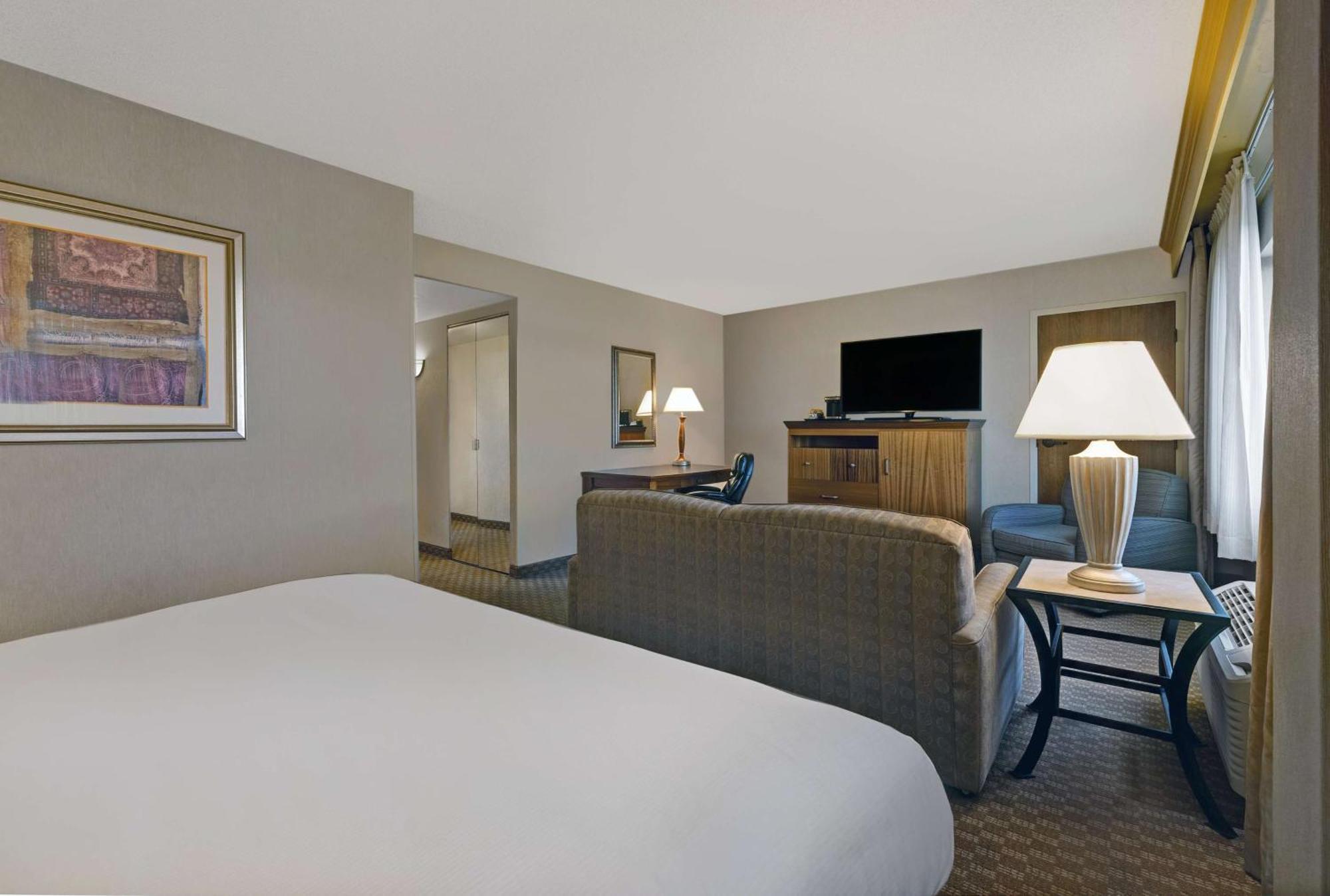 Junior King Suite Spa Bath