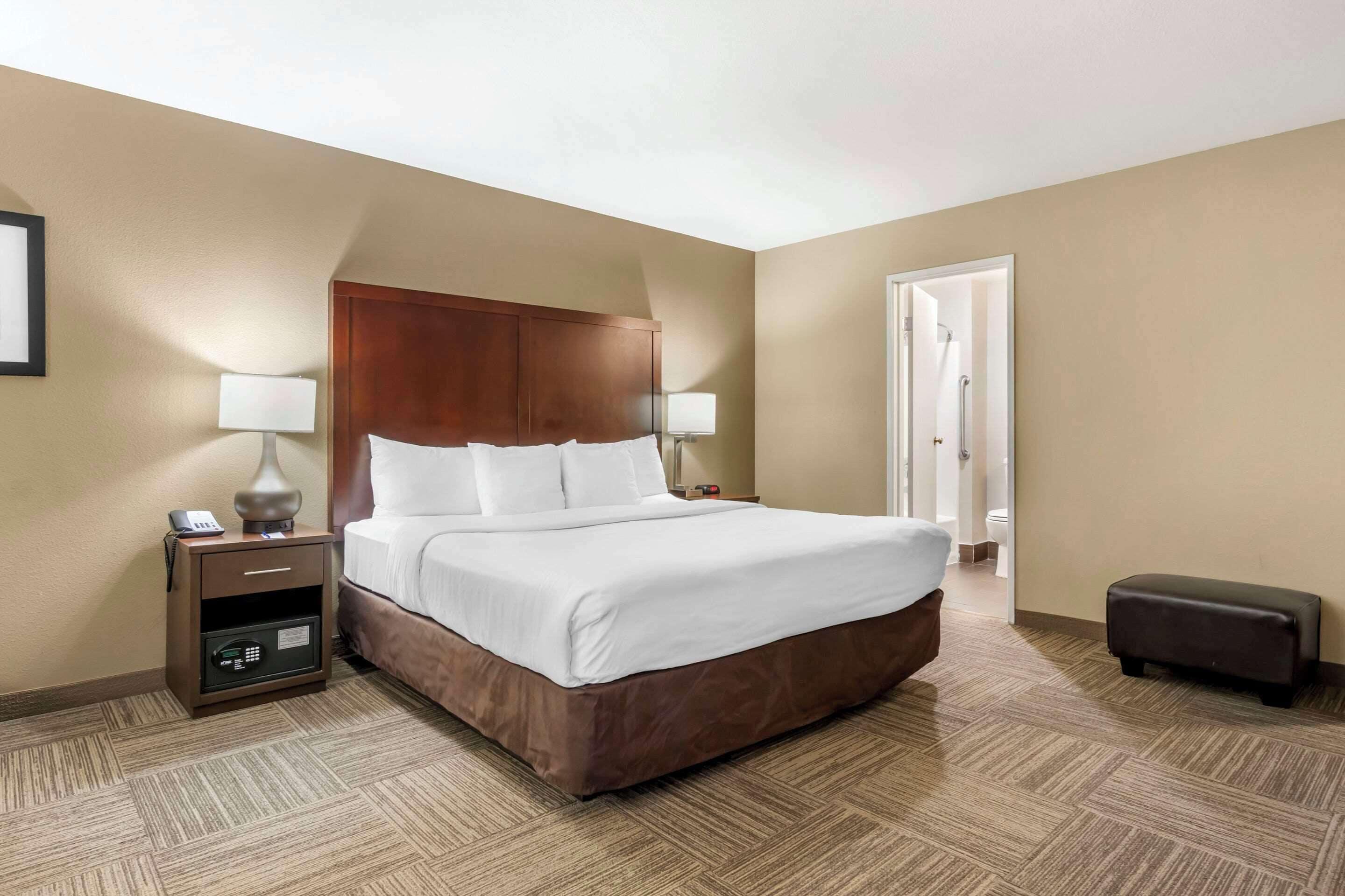 King Room - Disability Access/Non-Smoking