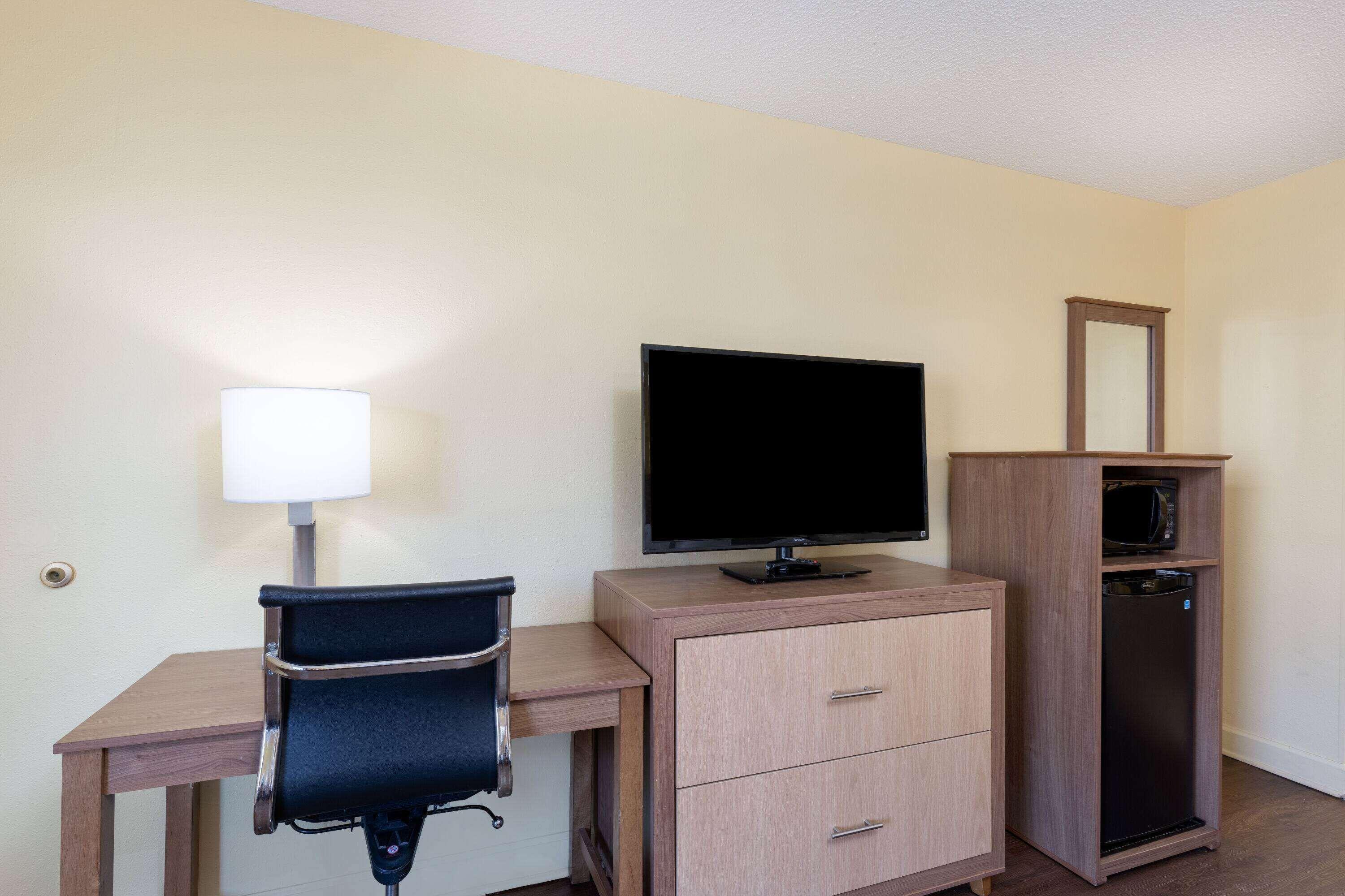 2 Queen Beds Accessible Room Non-Smoking