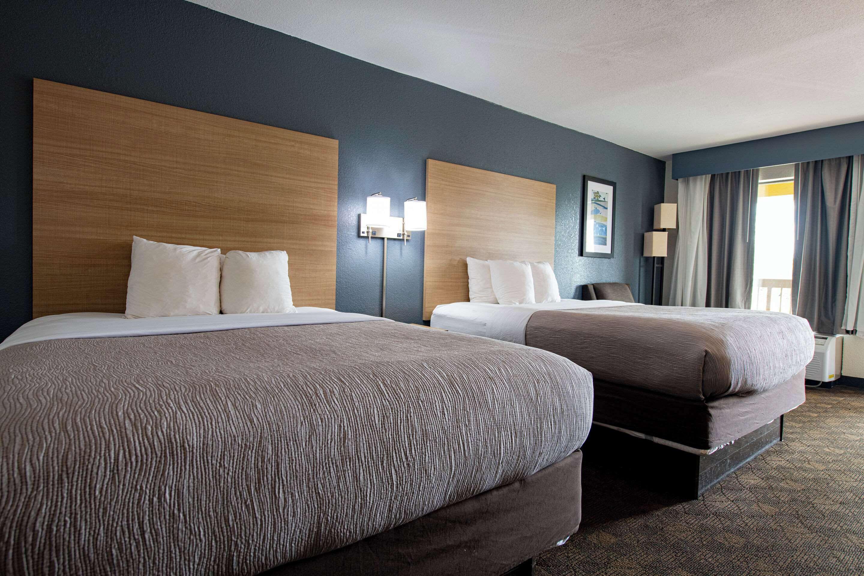 Standard Queen Room Two Queen Beds Non-Smoking
