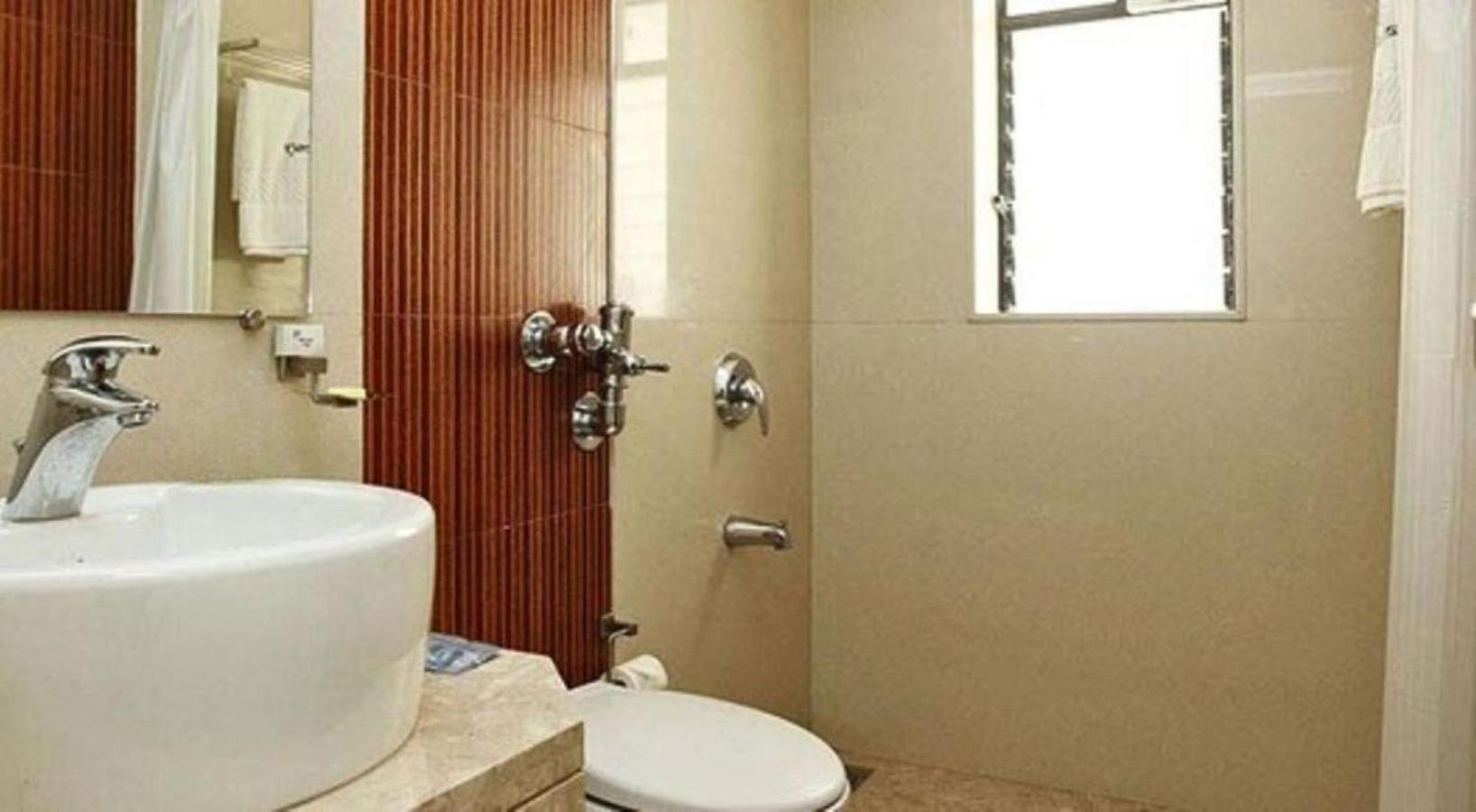 Six Bedroom Apartment