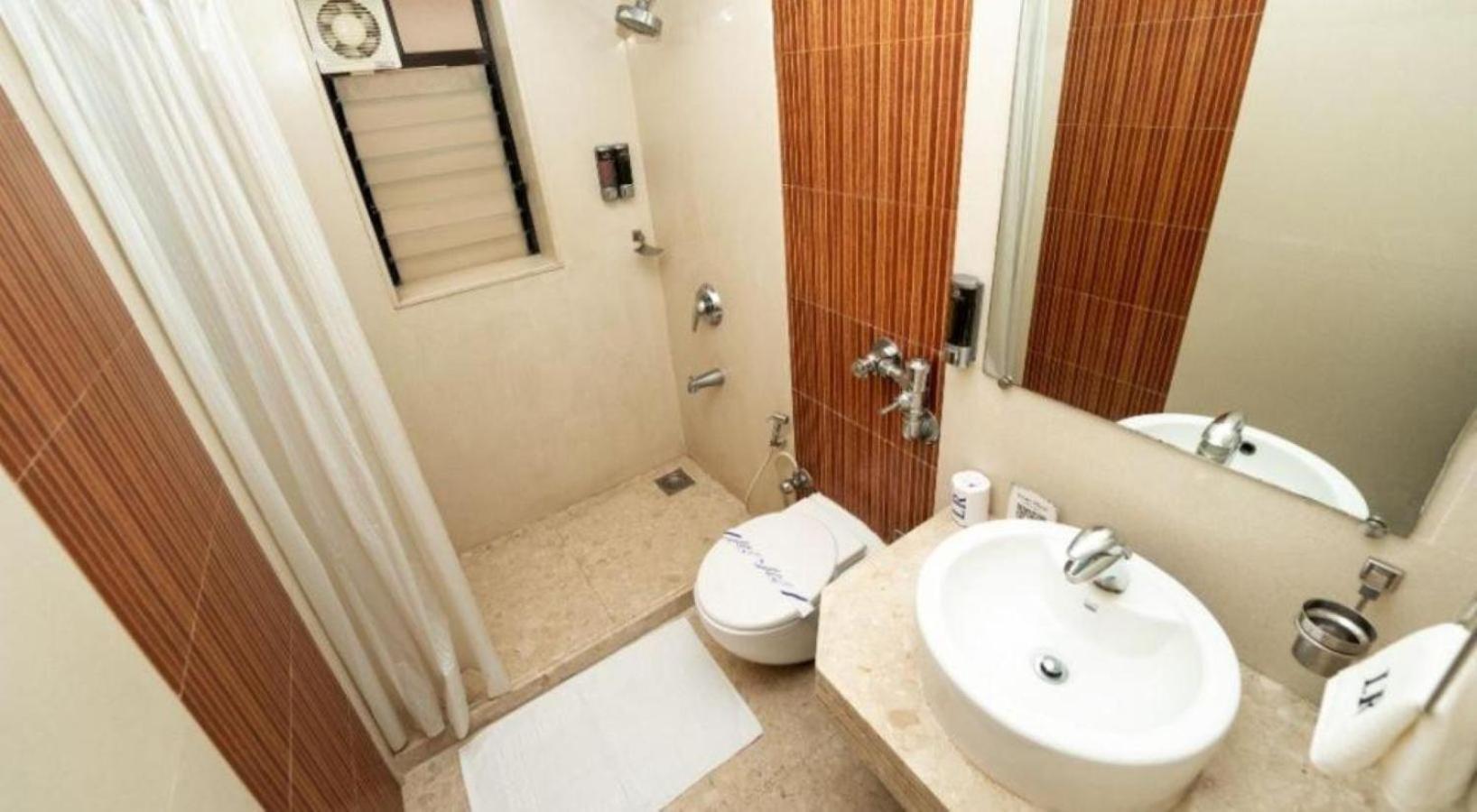 Five-Bedroom Apartment