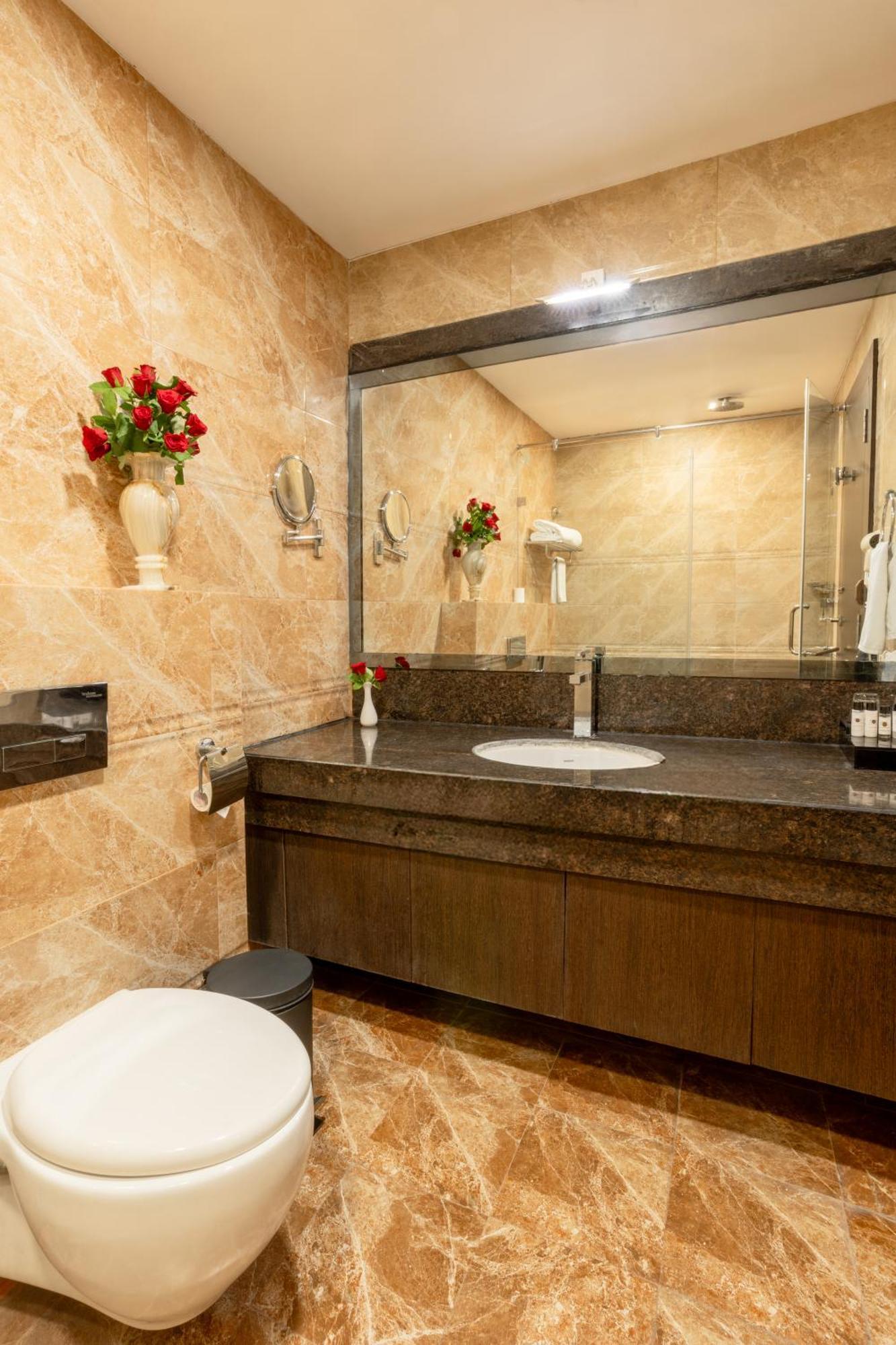 Deluxe Room on FnB Spa