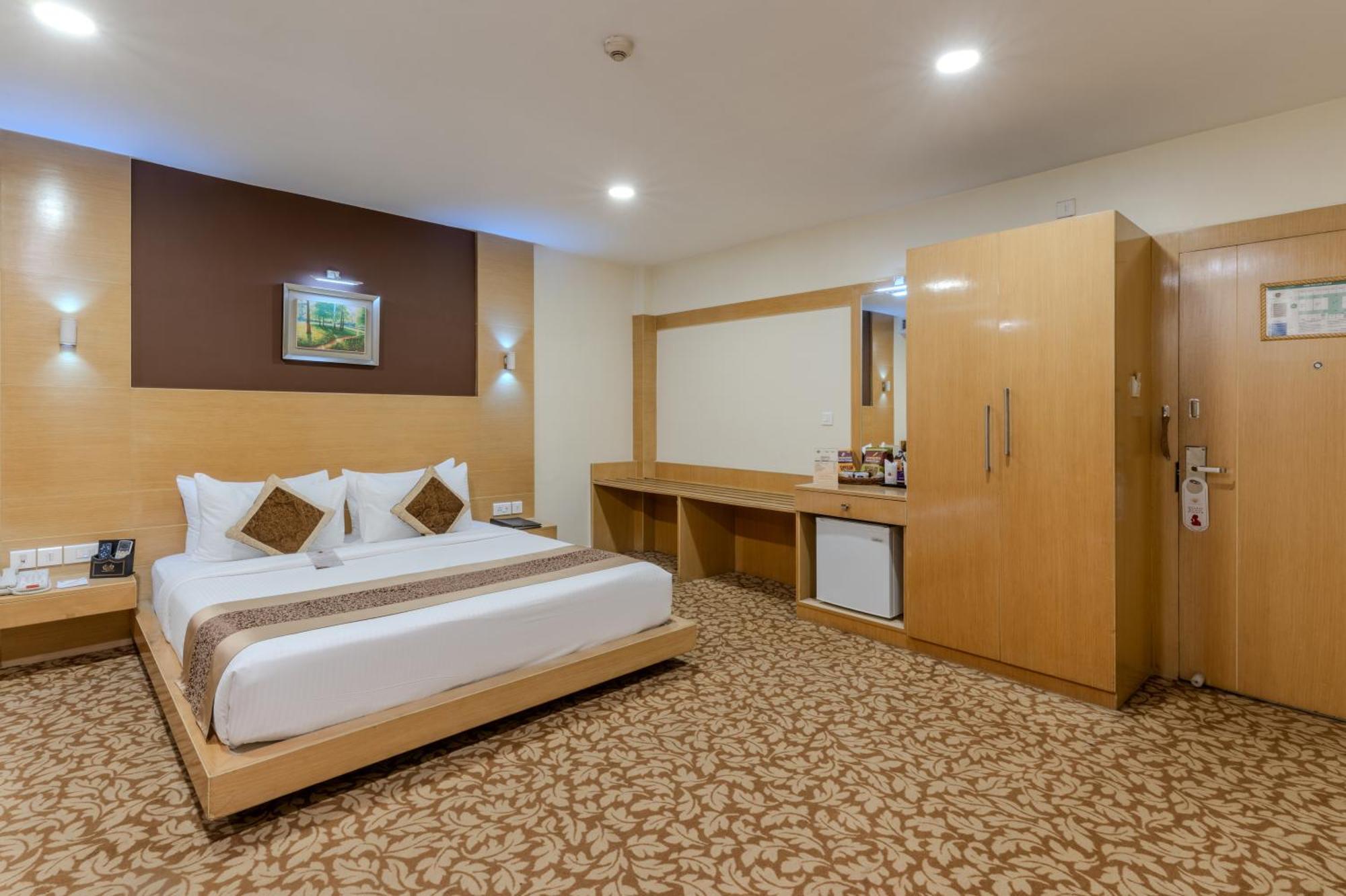 Deluxe Room on FnB Spa