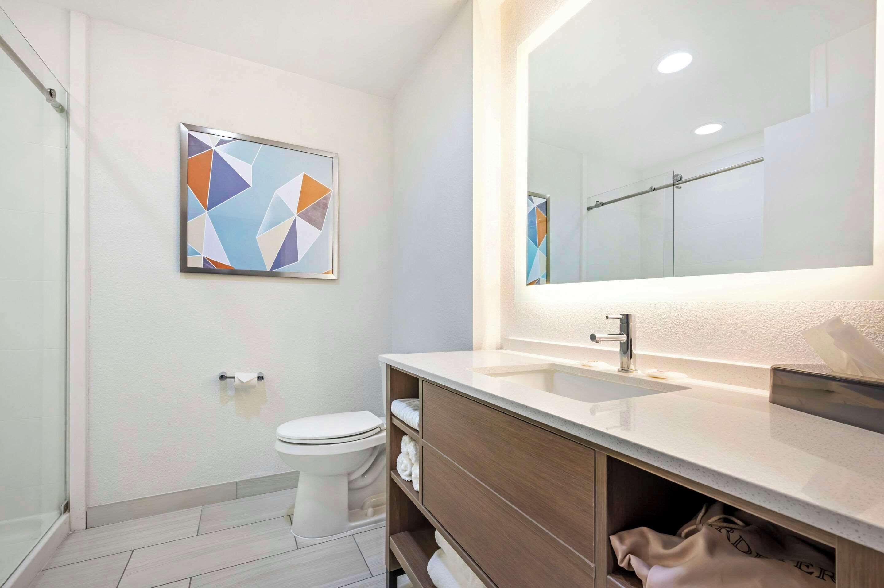 Superior Queen Suite with Two Queen Beds - Non-Smoking