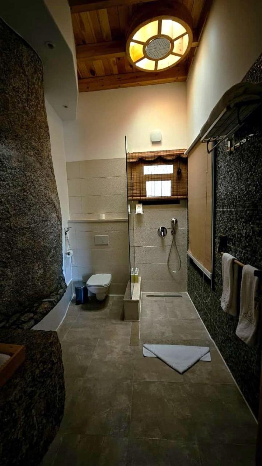 Cave Suite