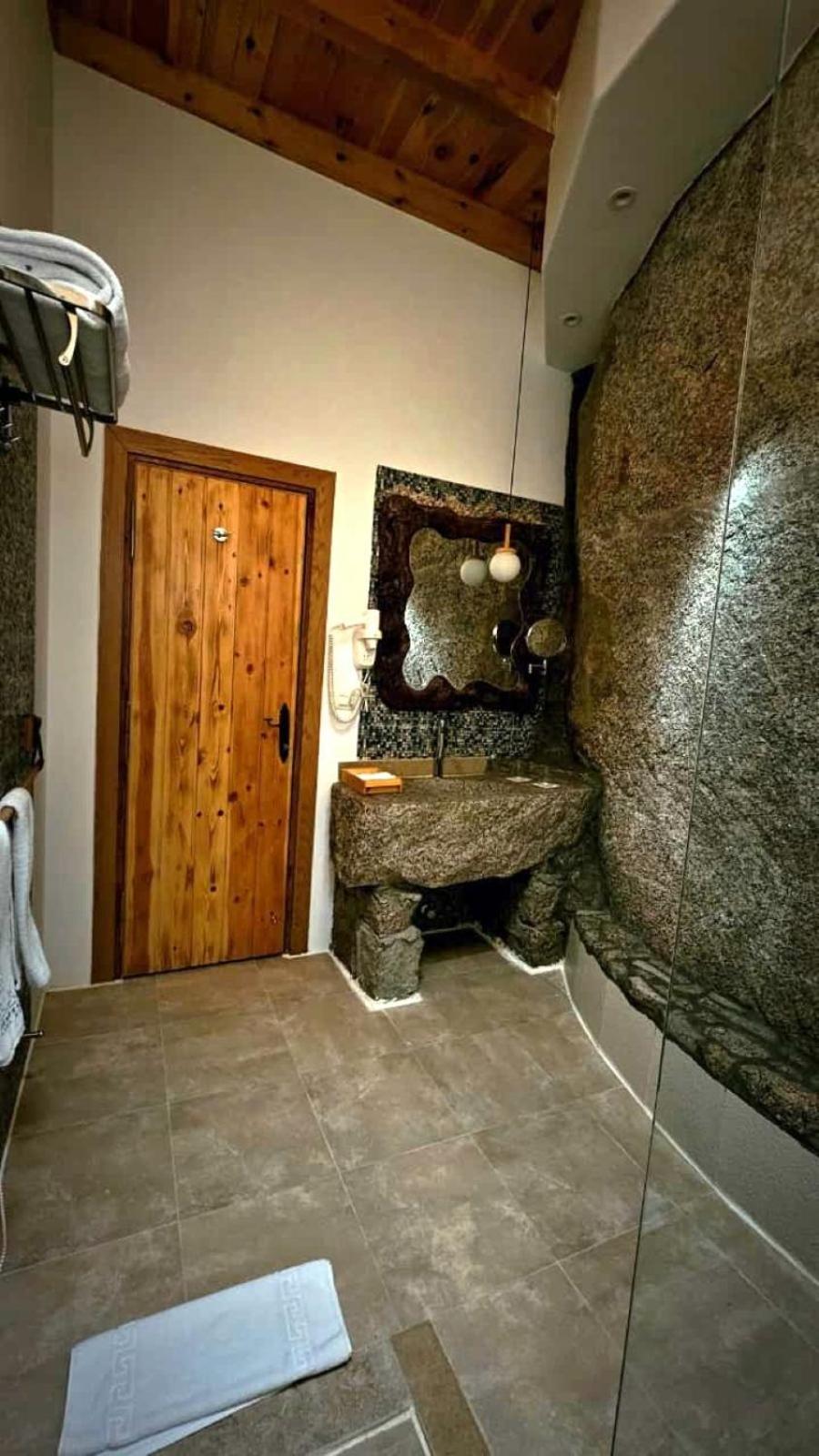 Cave Suite