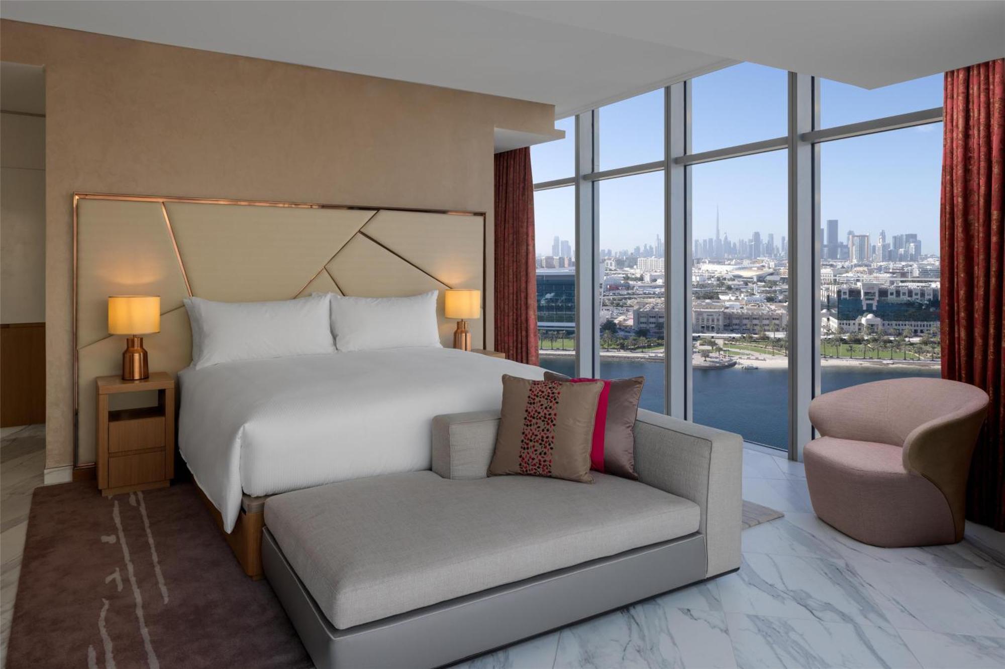 Three-Bedroom Duplex Apartment Creek View