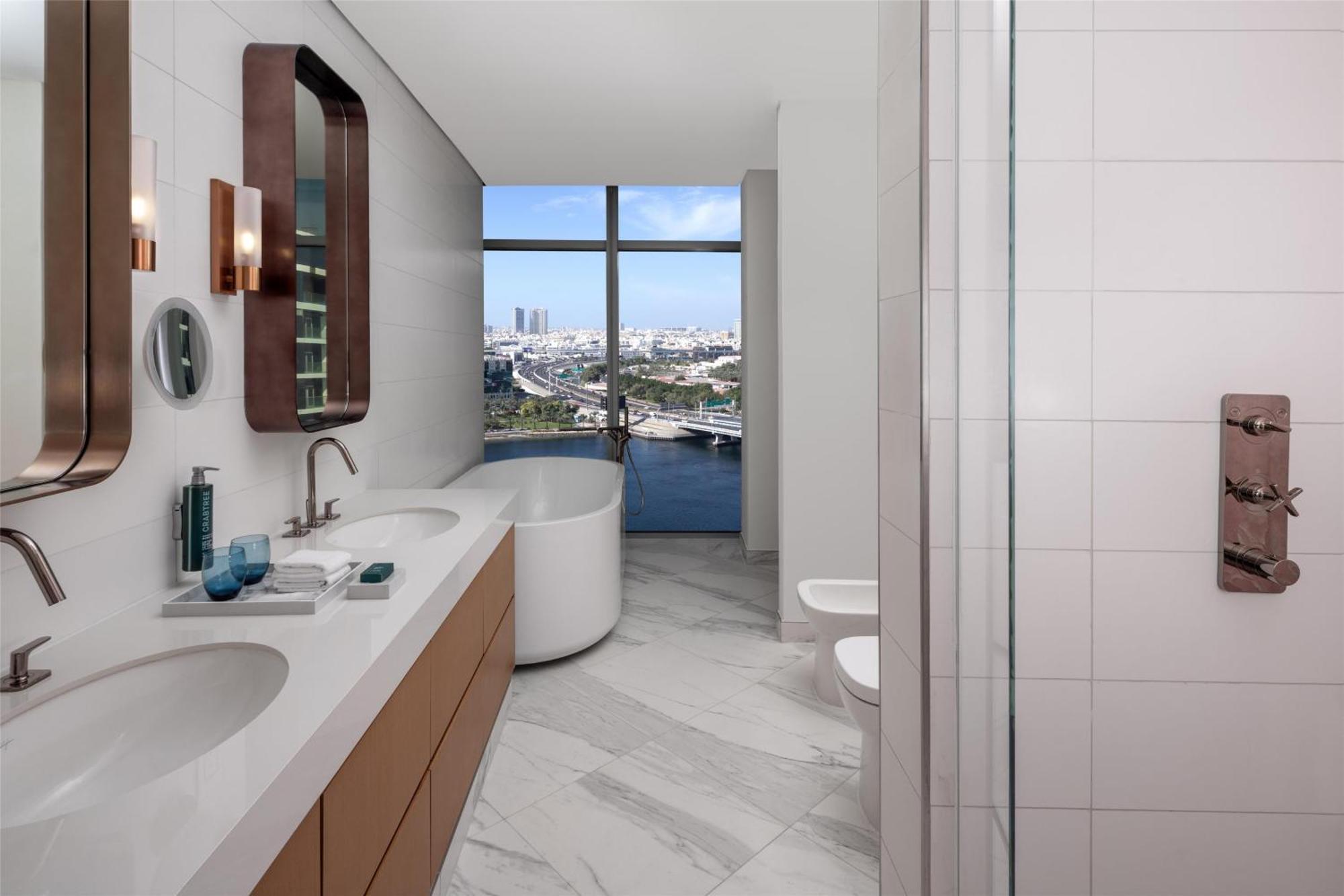Three-Bedroom Duplex Apartment Creek View
