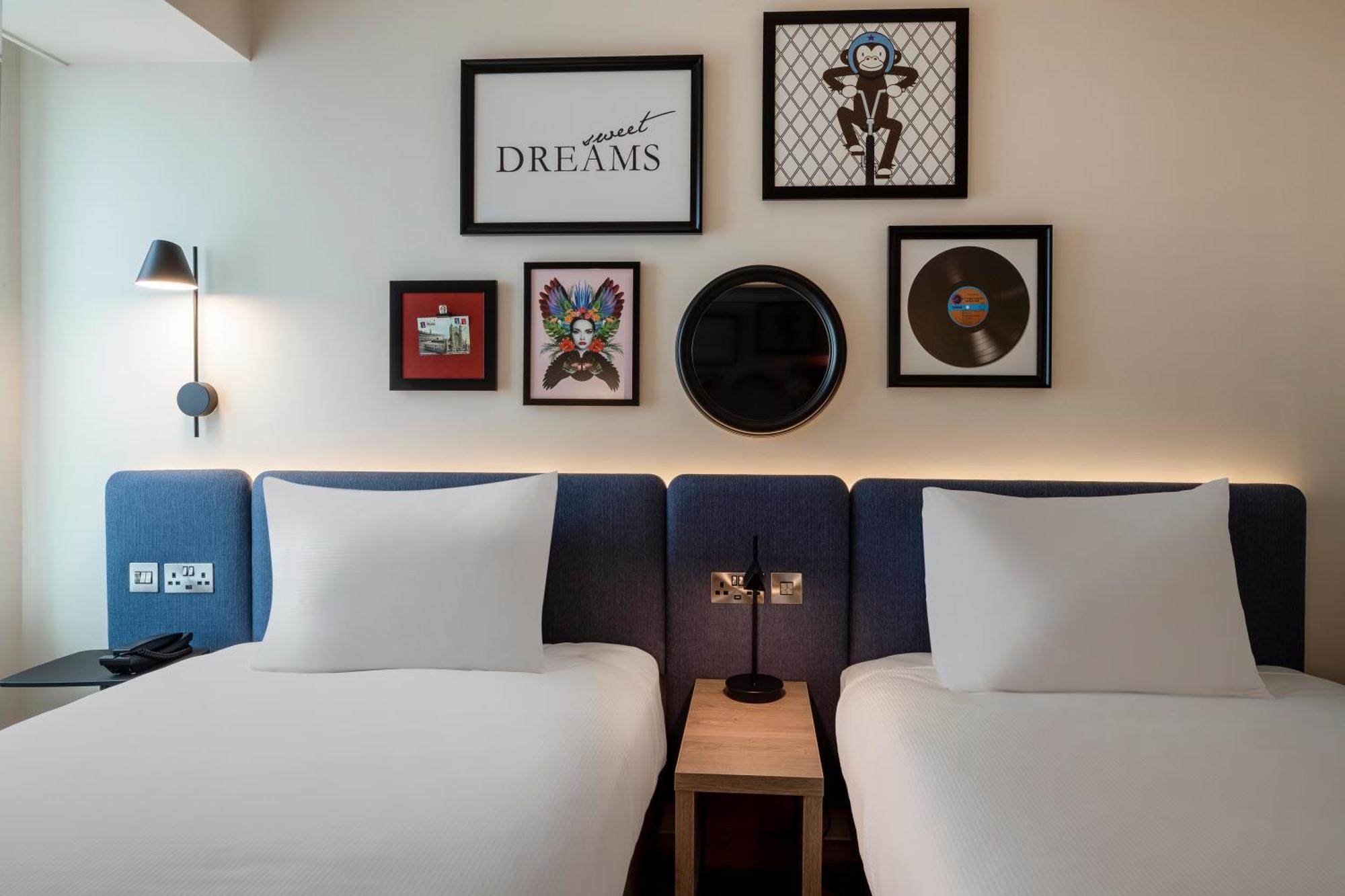 Queen Family Room