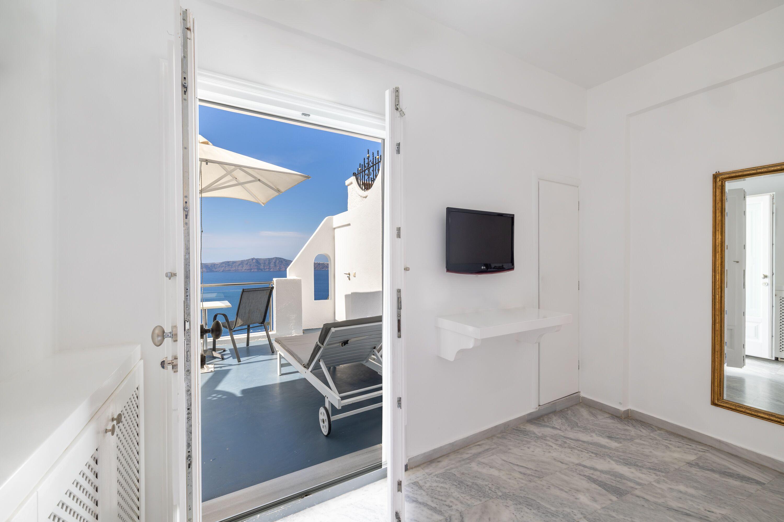 Venus Suite Hot Tub Caldera View