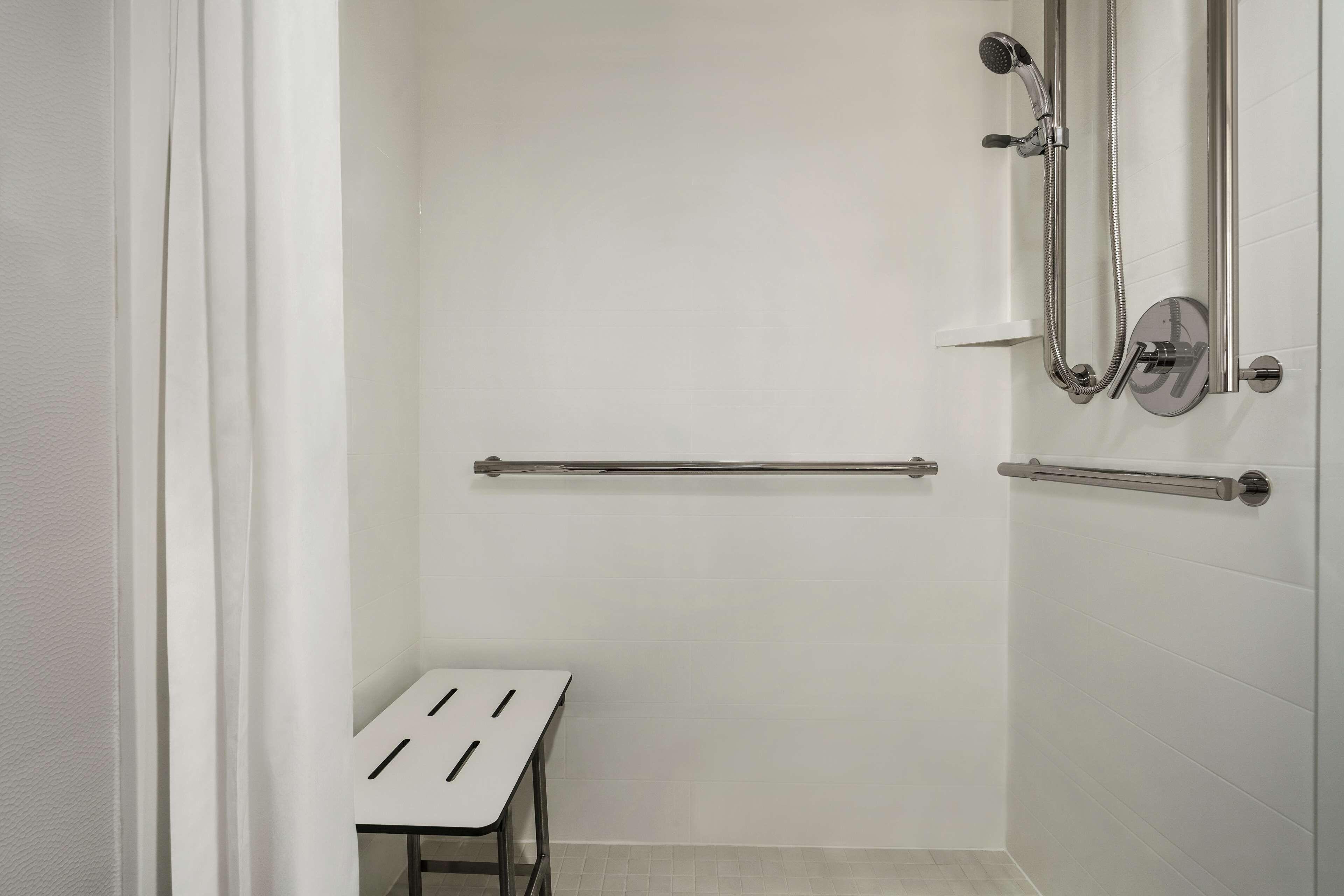 King Room Roll Shower Mobility Hearing Access or Non-Smoking