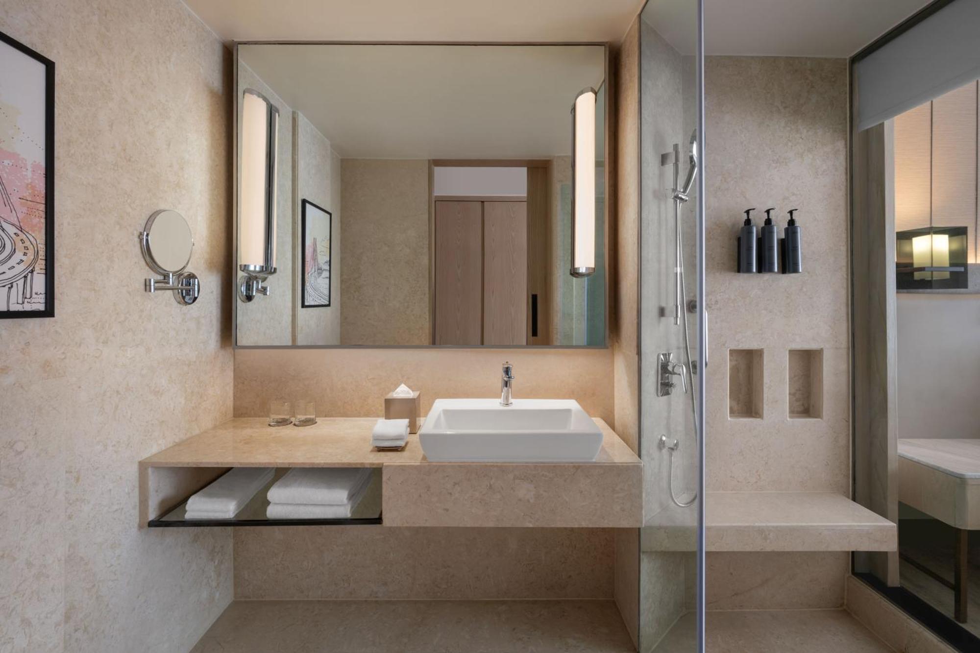 Executive Twin Room Executive Lounge Access on Spa on Laundry