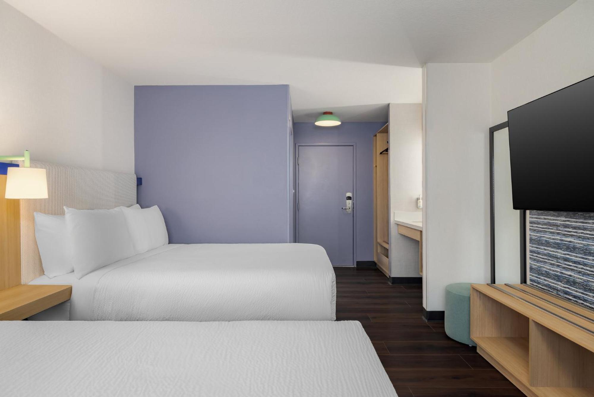 Standard Queen Room with Two Queen Beds and Bath/Shower