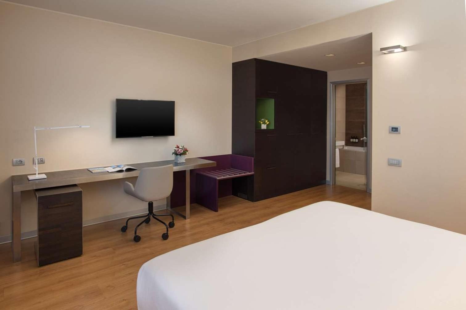 Junior Suite with Extra Bed (2 Adults + 1 Child)