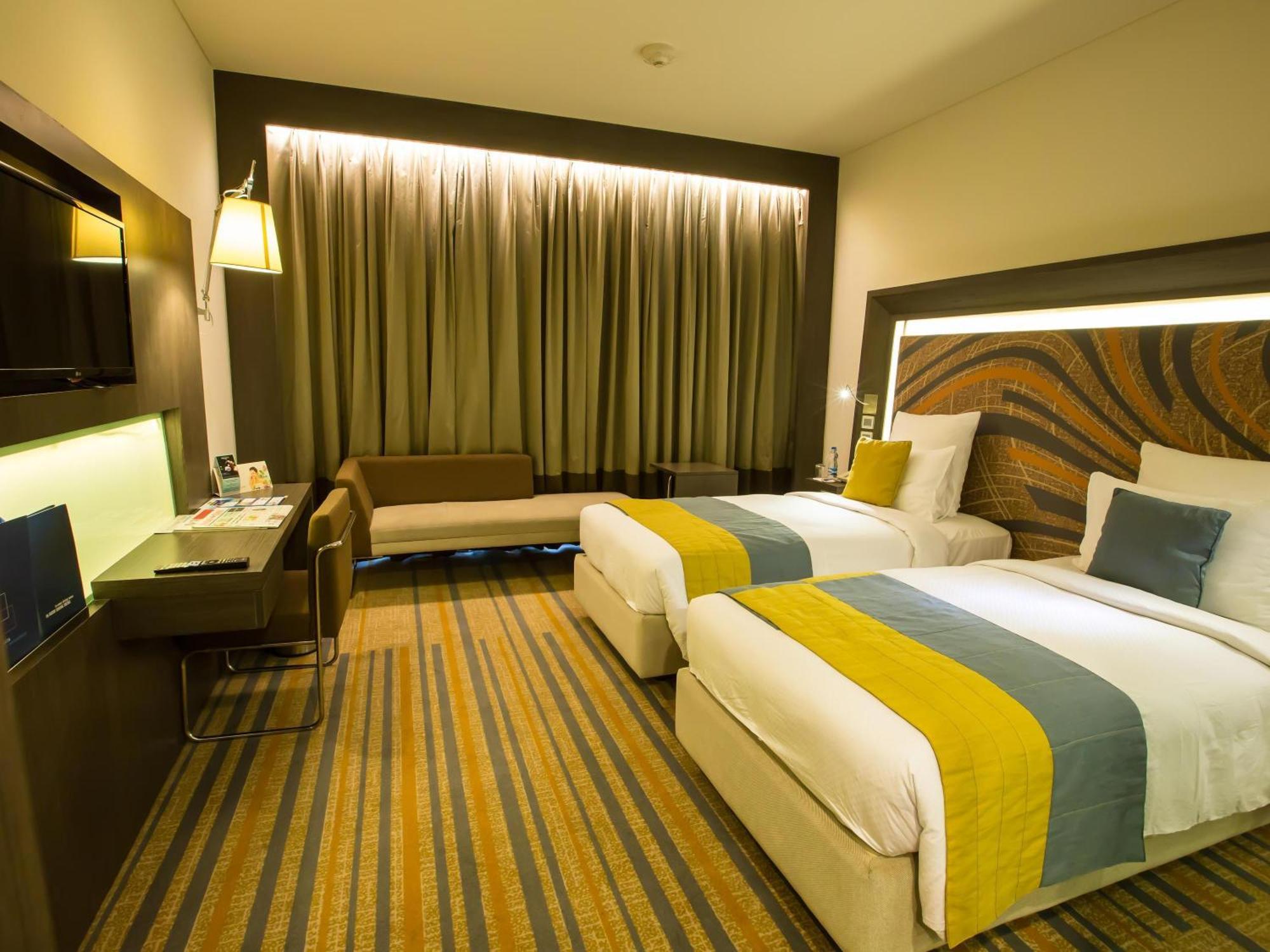Premier Twin Room Lounge Access