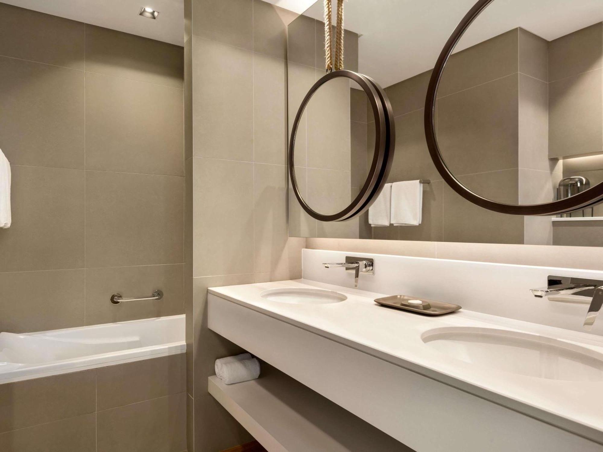 Executive Queen Suite