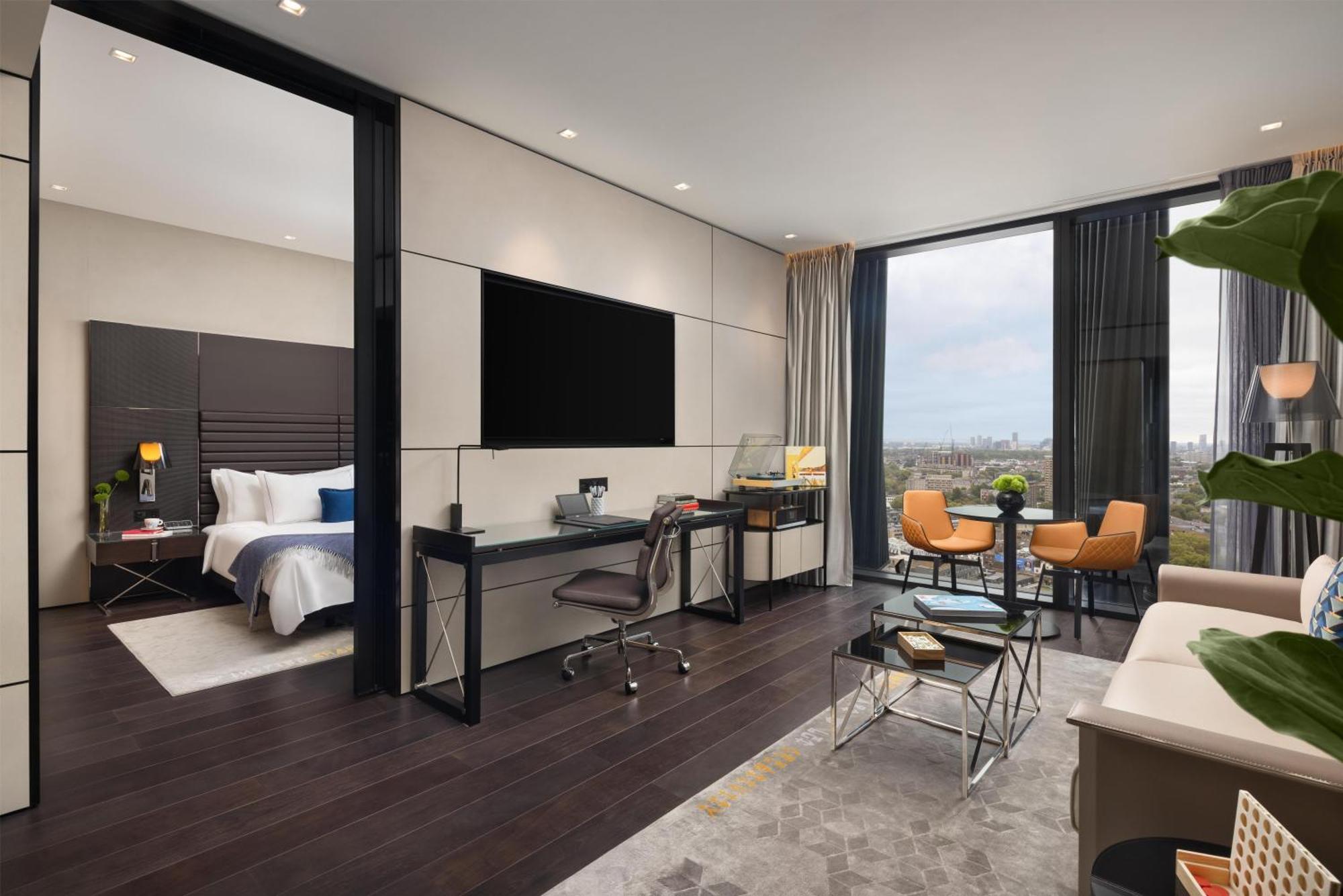 Suite 1 Bedroom Skyline View King