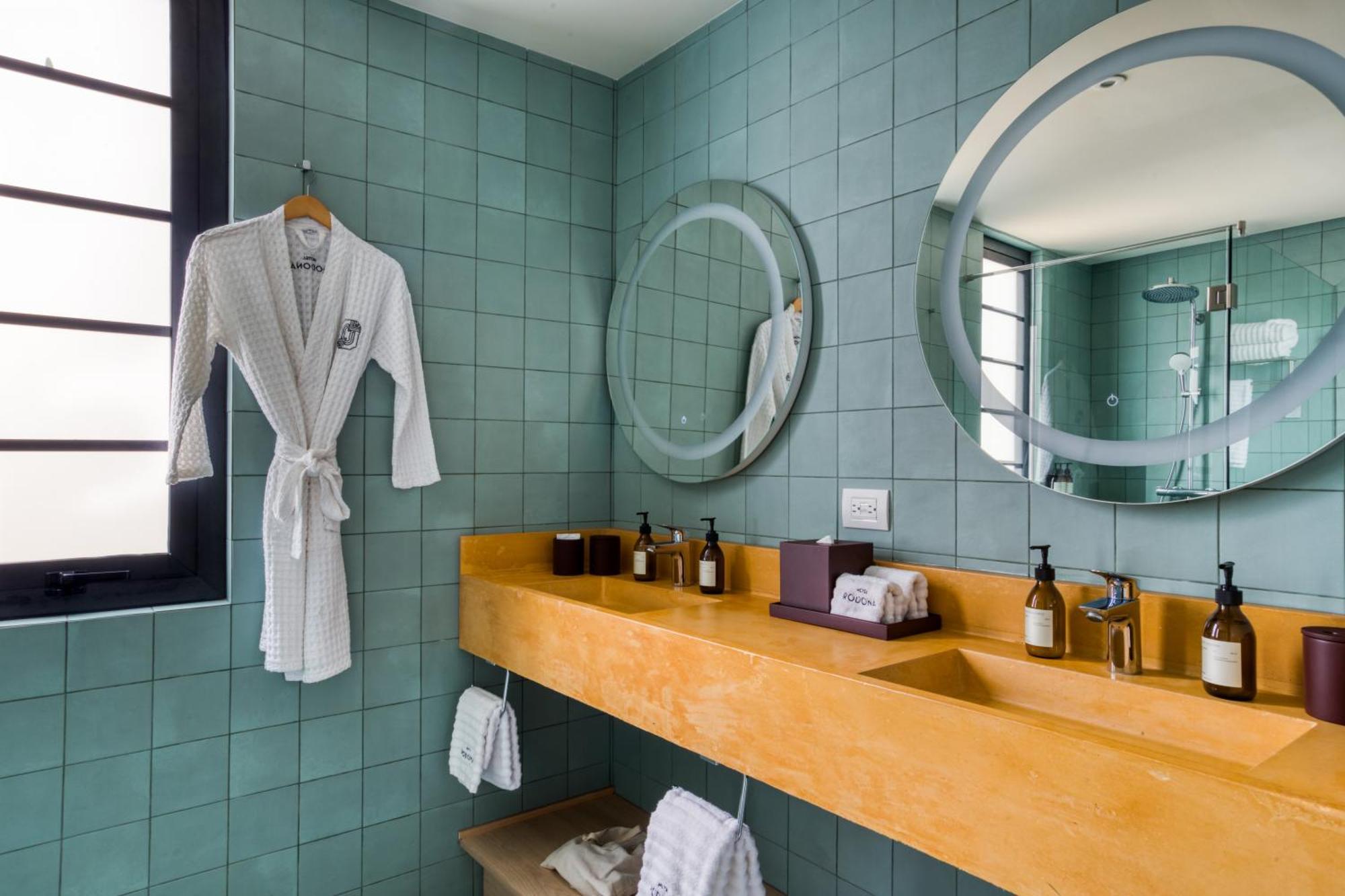 Superior King Suite