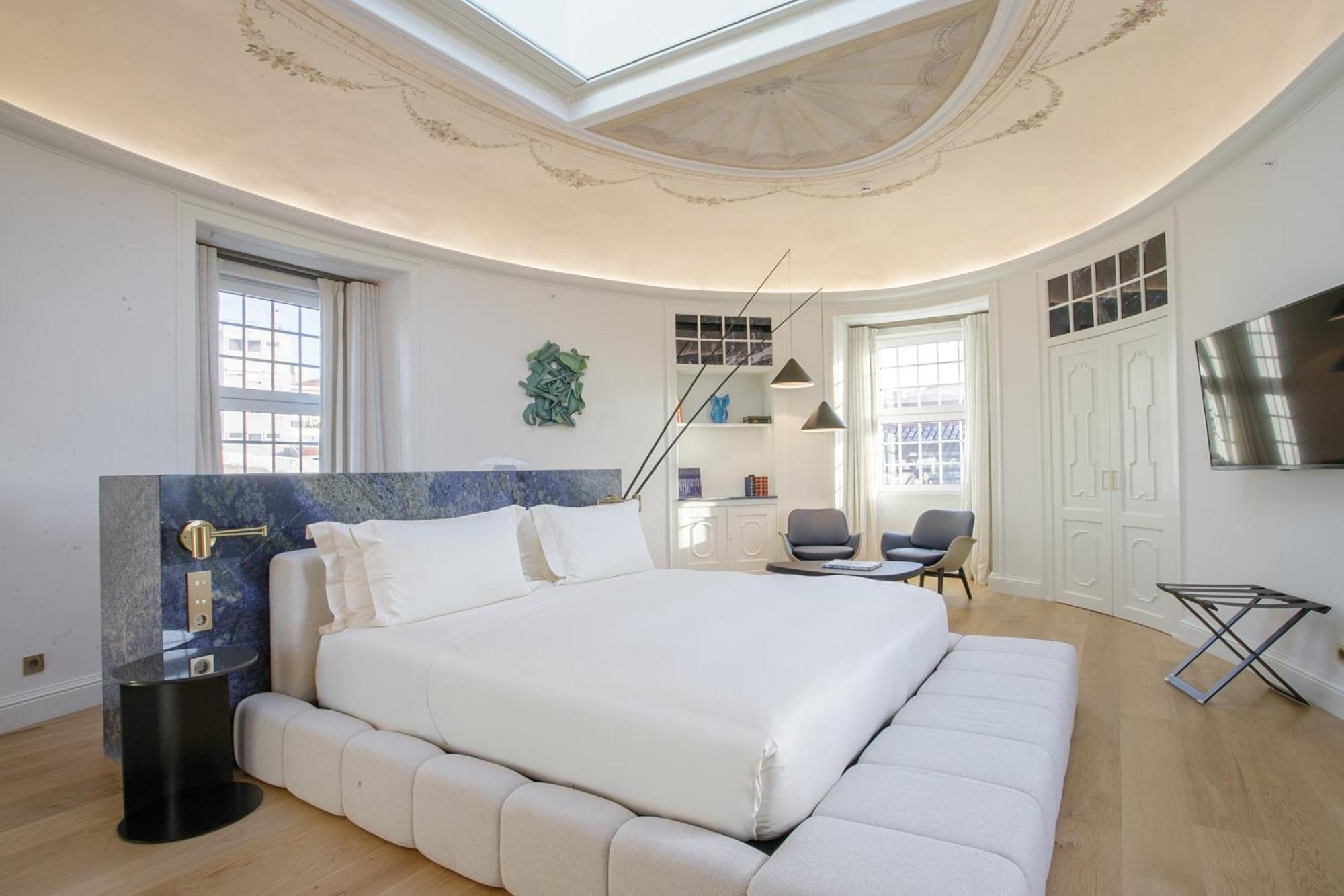Panoramic Room