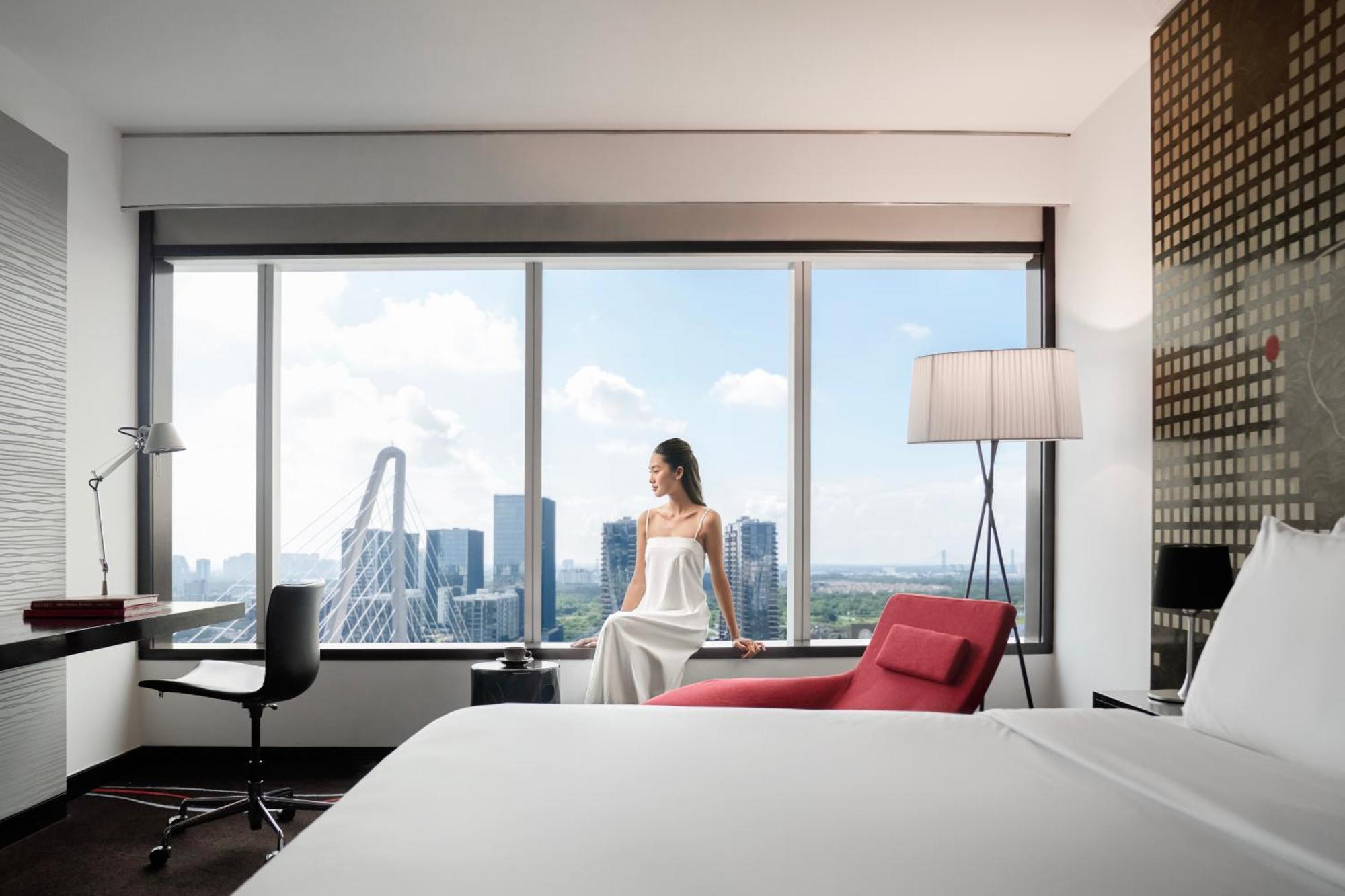 River King Concierge lounge access Guest room